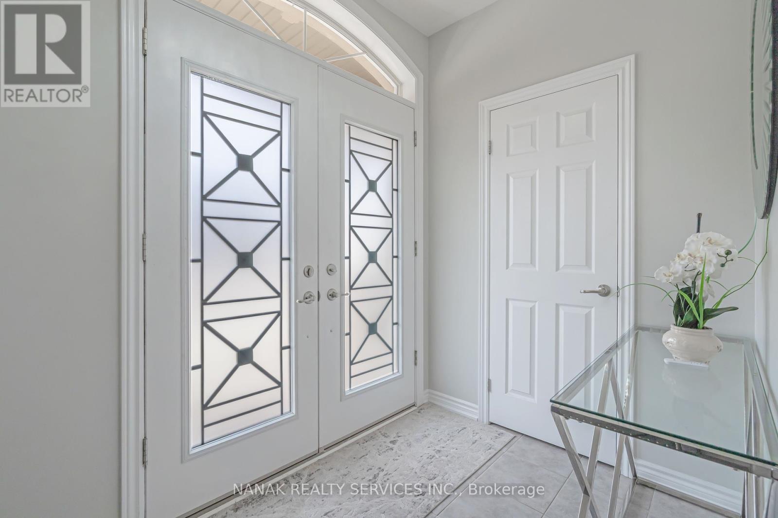 Property at 17 HENRY MOODY DRIVE image 3