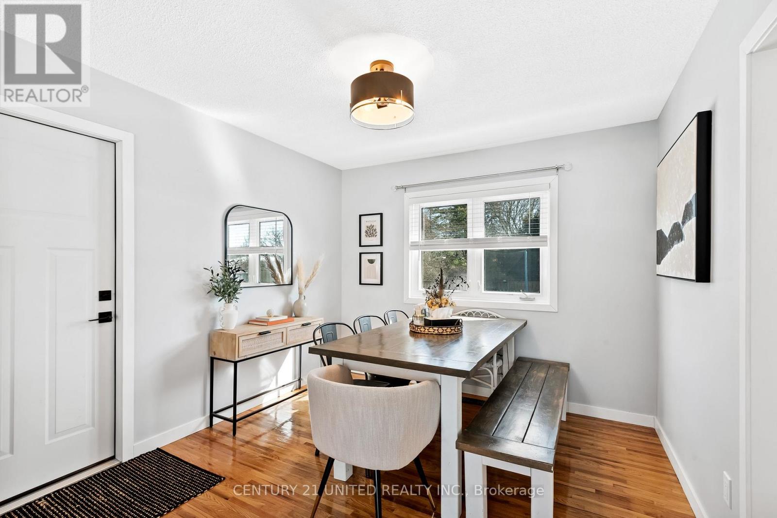 789 Parkhill Road W, Peterborough West, Ontario  K9J 7R5 - Photo 8 - X12111370