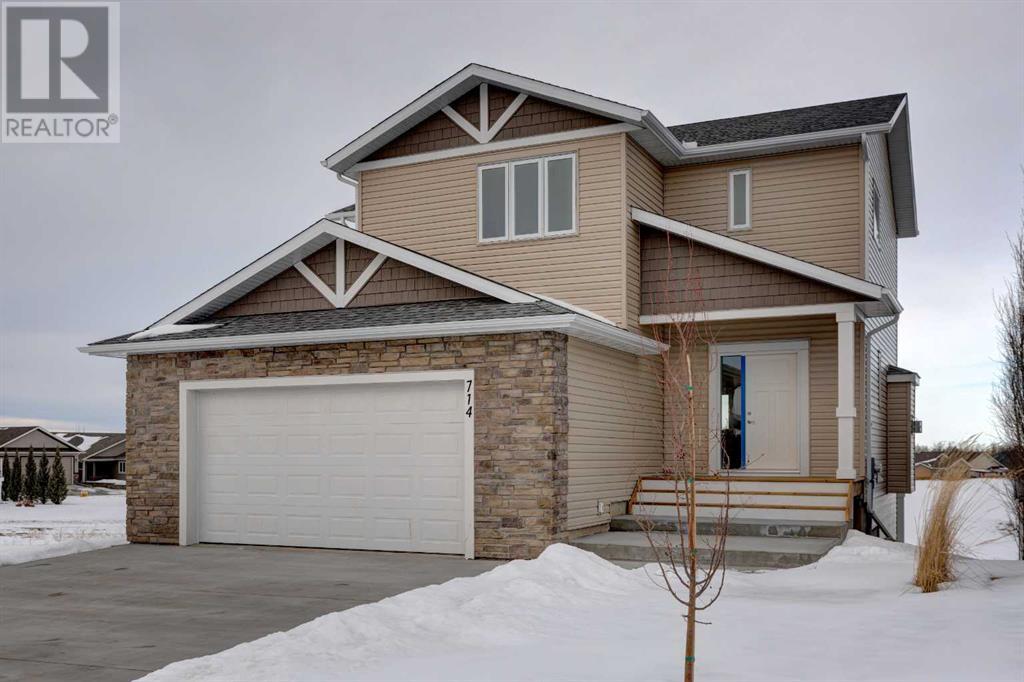 714 Fairways Drive, Vulcan, Alberta  T0L 2B0 - Photo 1 - A2196534