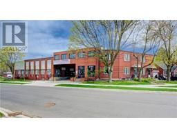 136 MOORE Avenue S, waterloo, Ontario