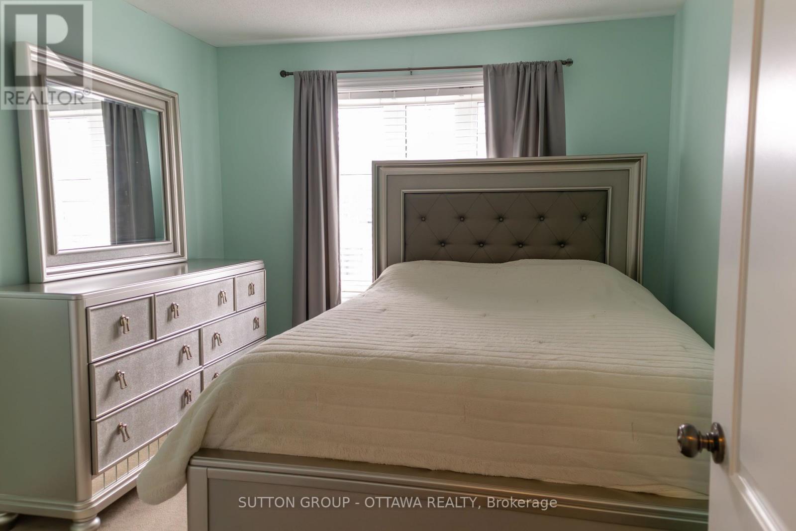 654 Moorpark Avenue, Ottawa, Ontario  K2M 0H8 - Photo 17 - X12110532