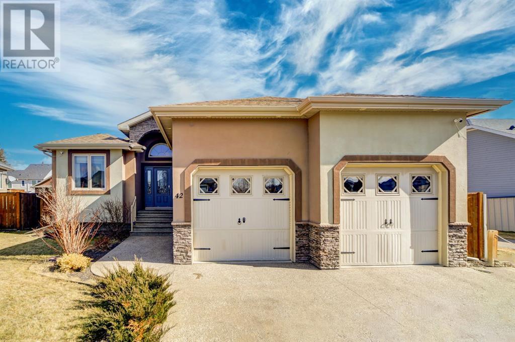 42 Waterfront Landing, Coaldale, Alberta  T1M 0B4 - Photo 2 - A2199609