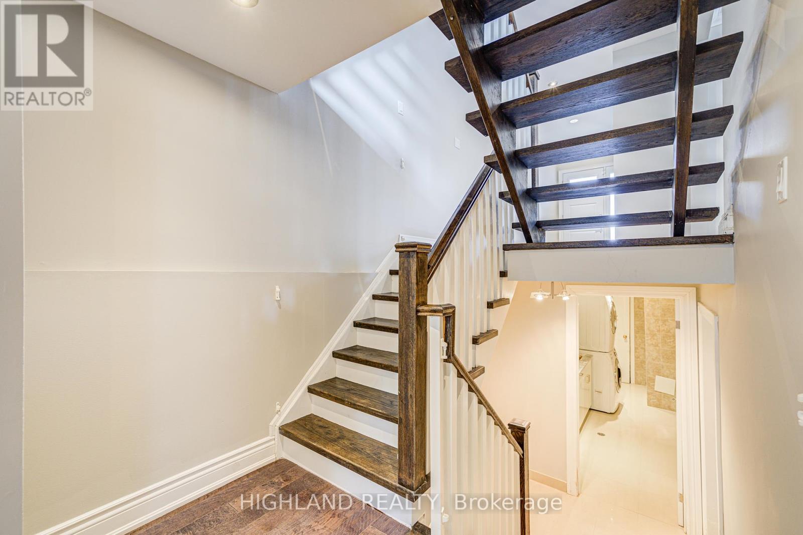 4196 Treetop Crescent, Mississauga, Ontario  L5L 2L9 - Photo 35 - W12111344