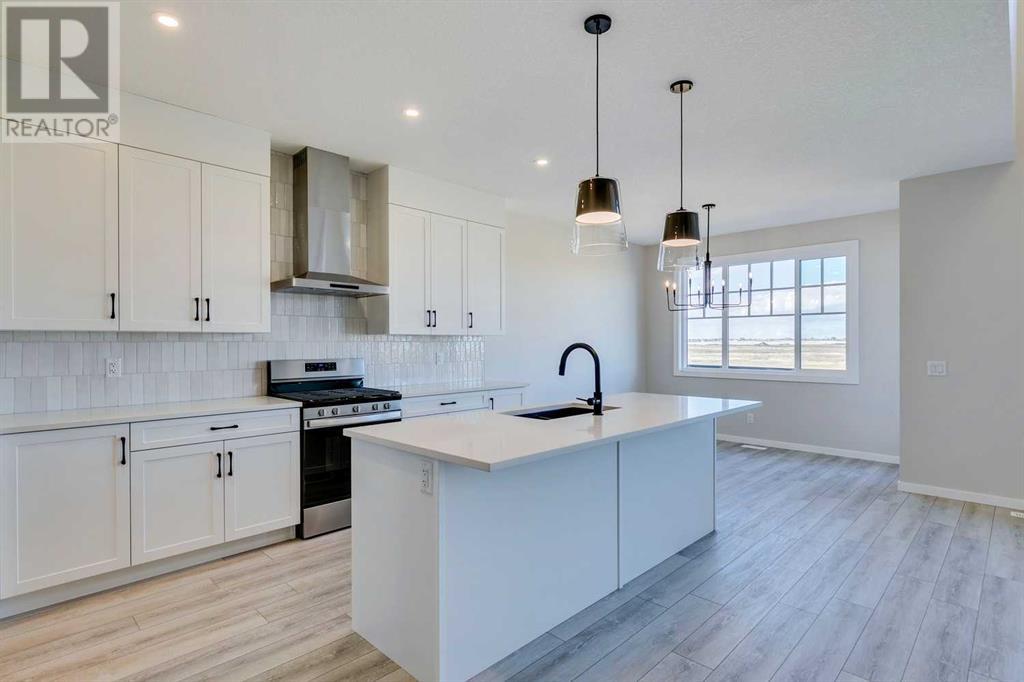 Property at 159 Belvedere Crescent SE image 5
