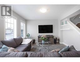 305 Windford Green SW South Windsong