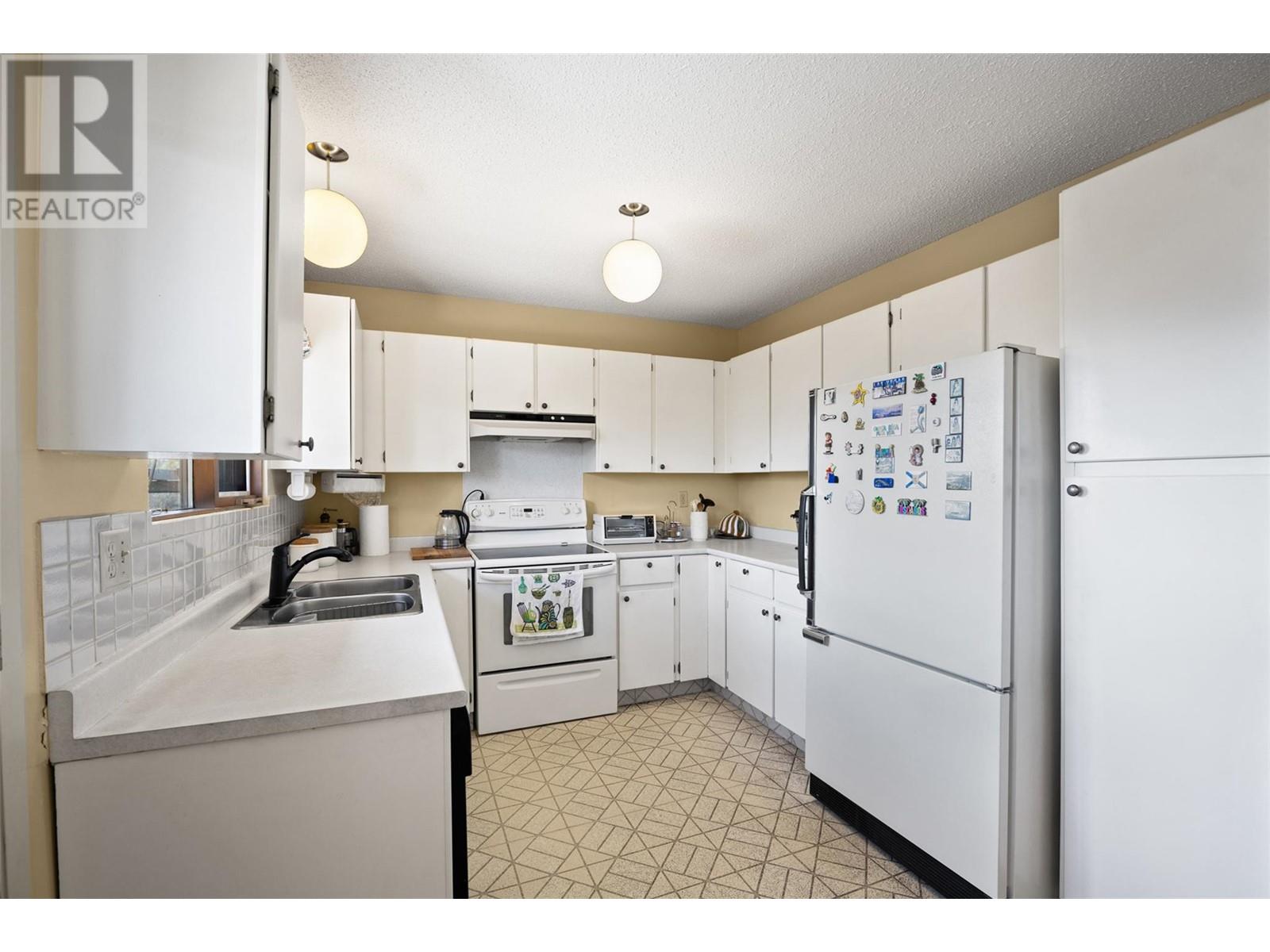 781 Kelly Drive, Kamloops, British Columbia  V2B 4G5 - Photo 15 - 10343079
