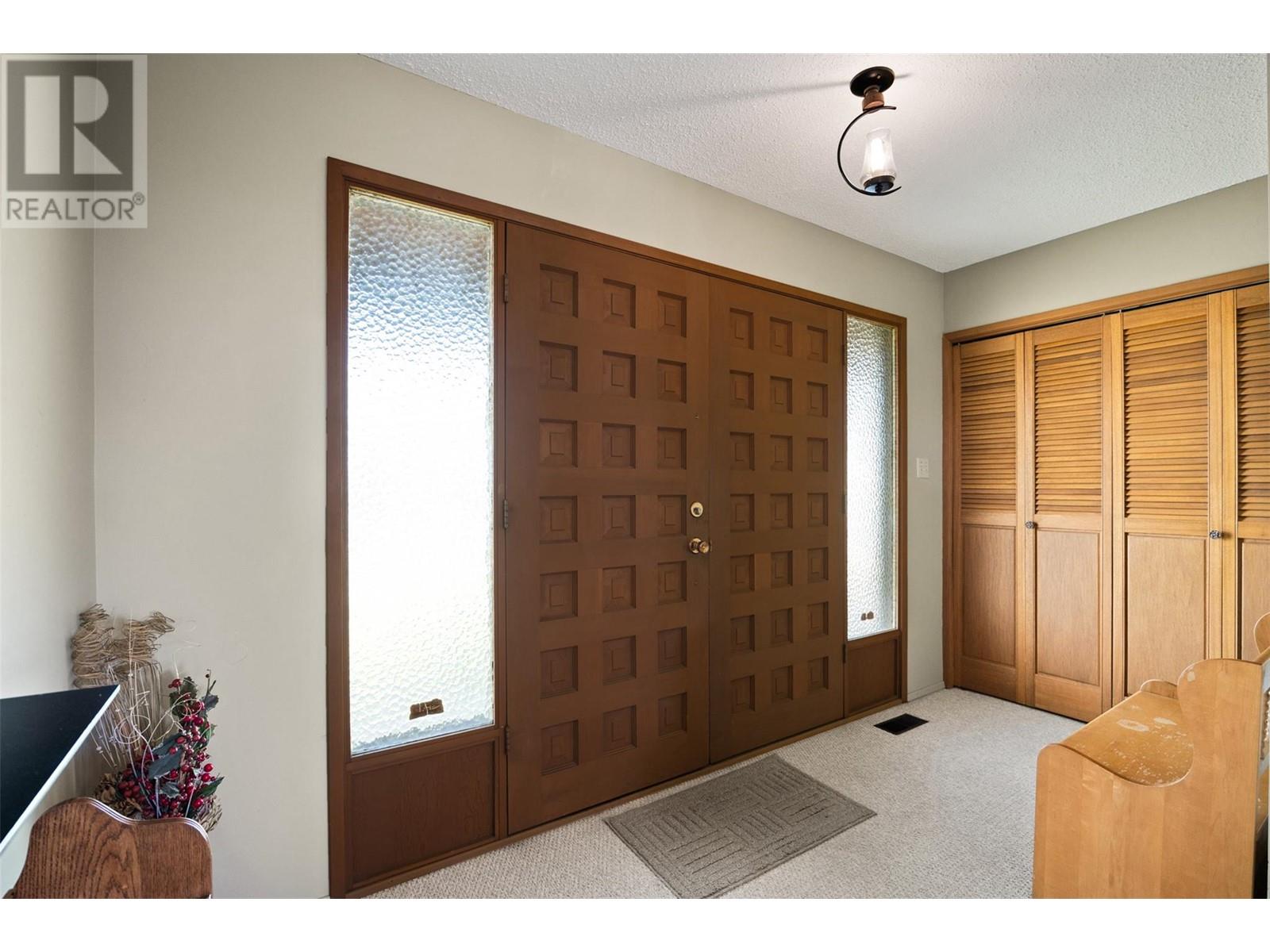 781 Kelly Drive, Kamloops, British Columbia  V2B 4G5 - Photo 5 - 10343079