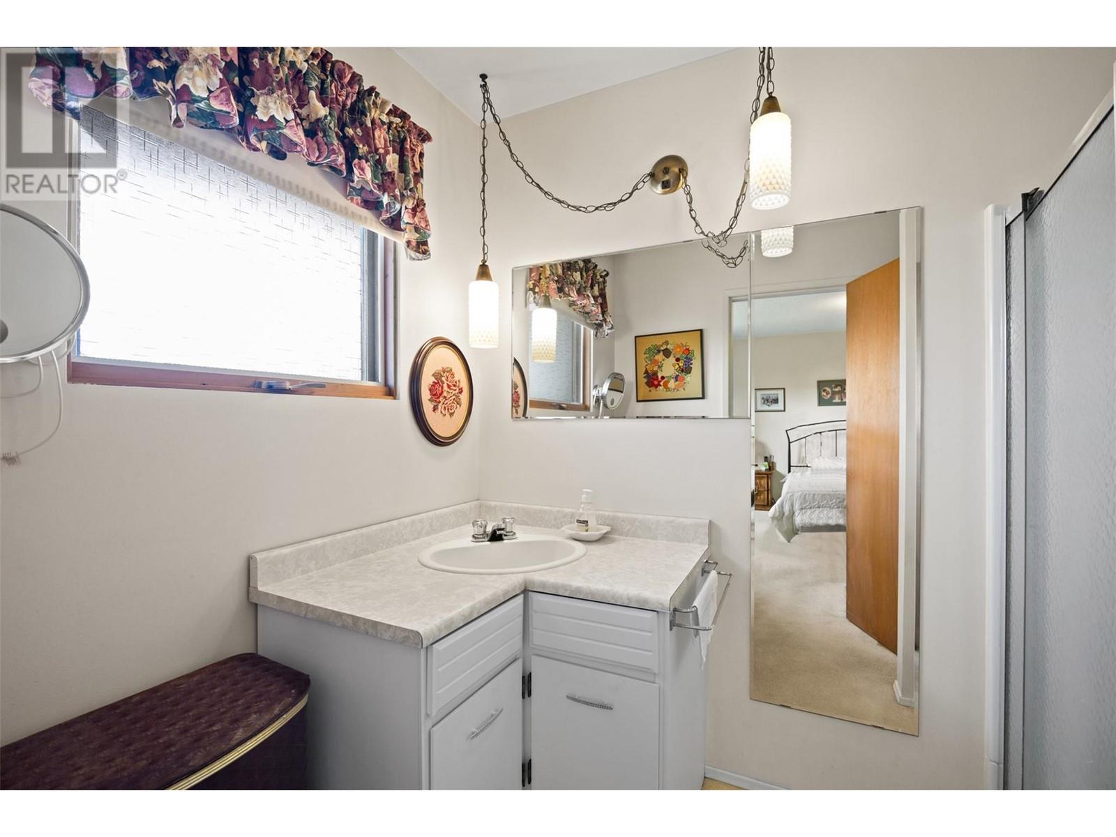 781 Kelly Drive, Kamloops, British Columbia  V2B 4G5 - Photo 32 - 10343079