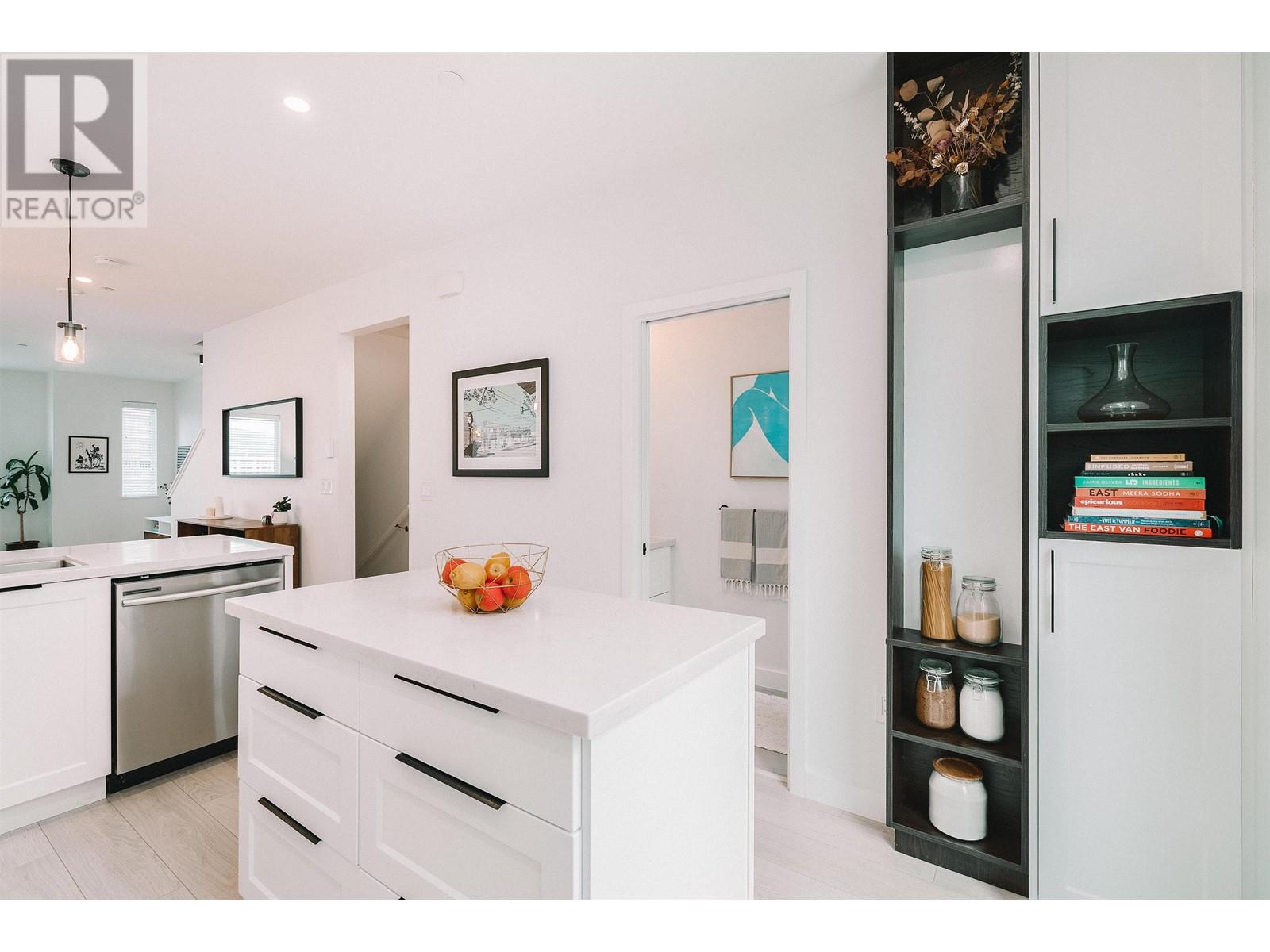 301 3105 St George Street, Port Moody, British Columbia  V3H 0J7 - Photo 15 - R2995991