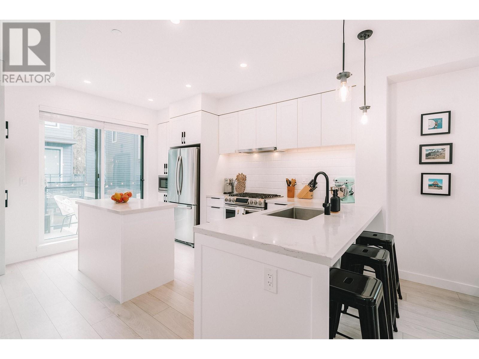 301 3105 St George Street, Port Moody, British Columbia  V3H 0J7 - Photo 37 - R2995991