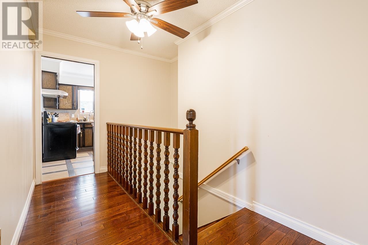 5210 Laurel Street, Burnaby, British Columbia  V5G 1N2 - Photo 14 - R2995963