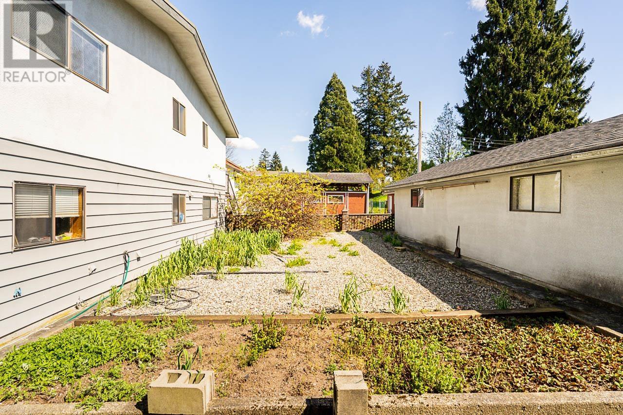 5210 Laurel Street, Burnaby, British Columbia  V5G 1N2 - Photo 17 - R2995963
