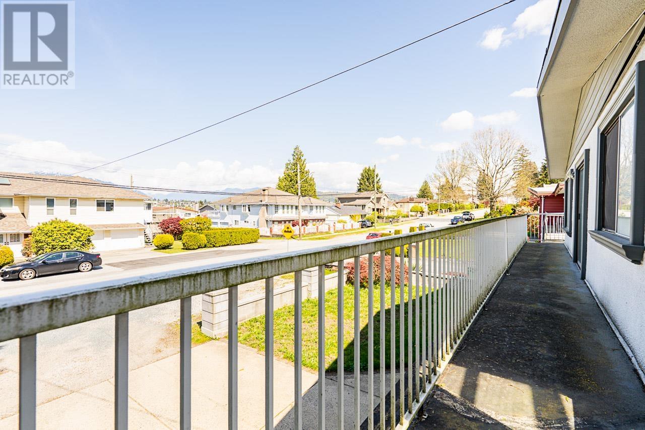 5210 Laurel Street, Burnaby, British Columbia  V5G 1N2 - Photo 9 - R2995963