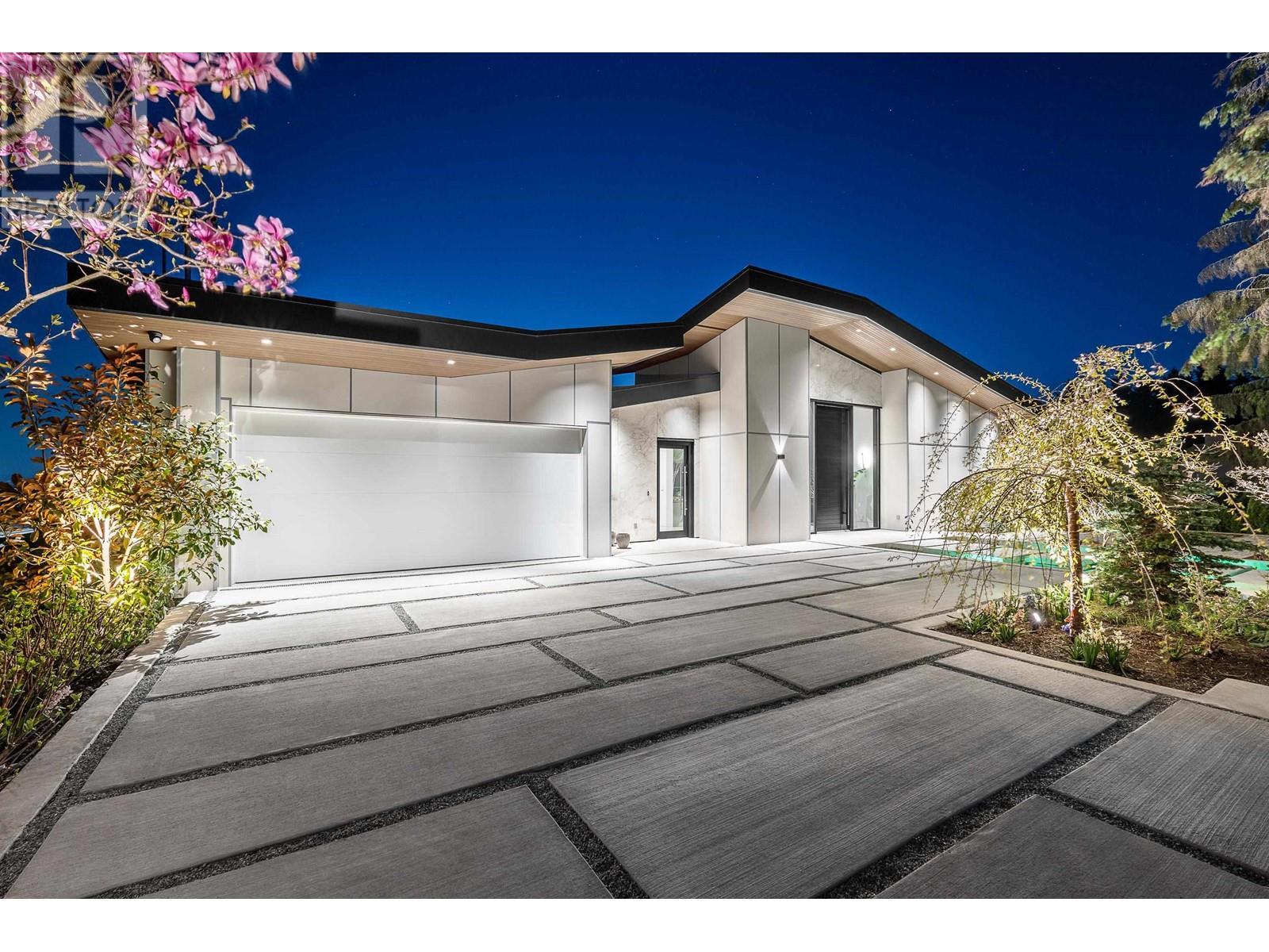 Property at 535 CRAIGMOHR DRIVE image 1