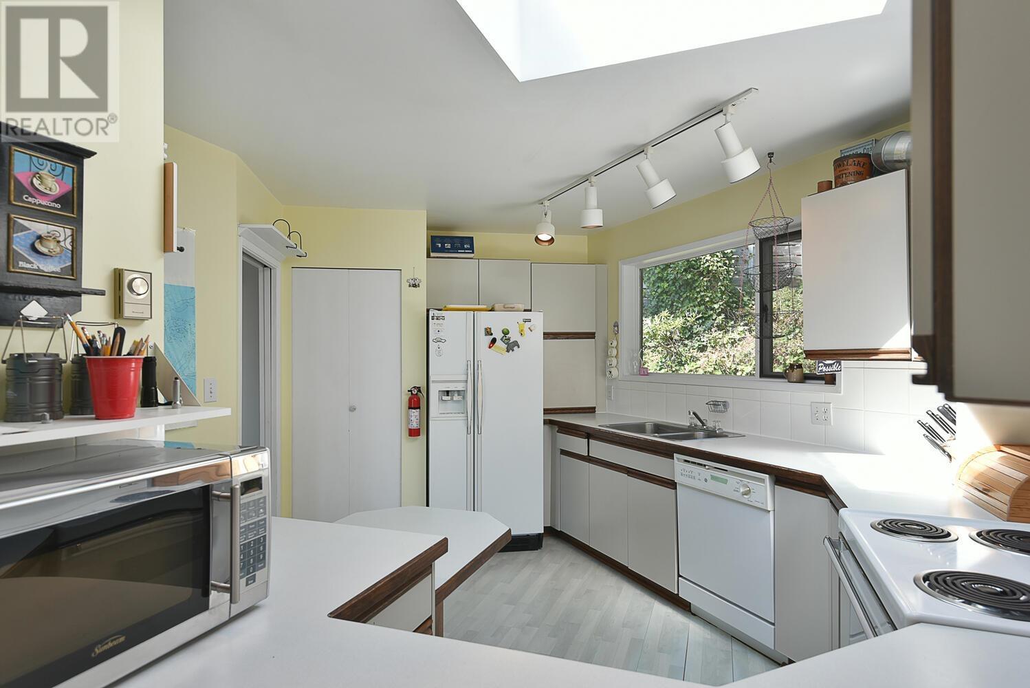 Property at 7297 BELLE ROAD image 4