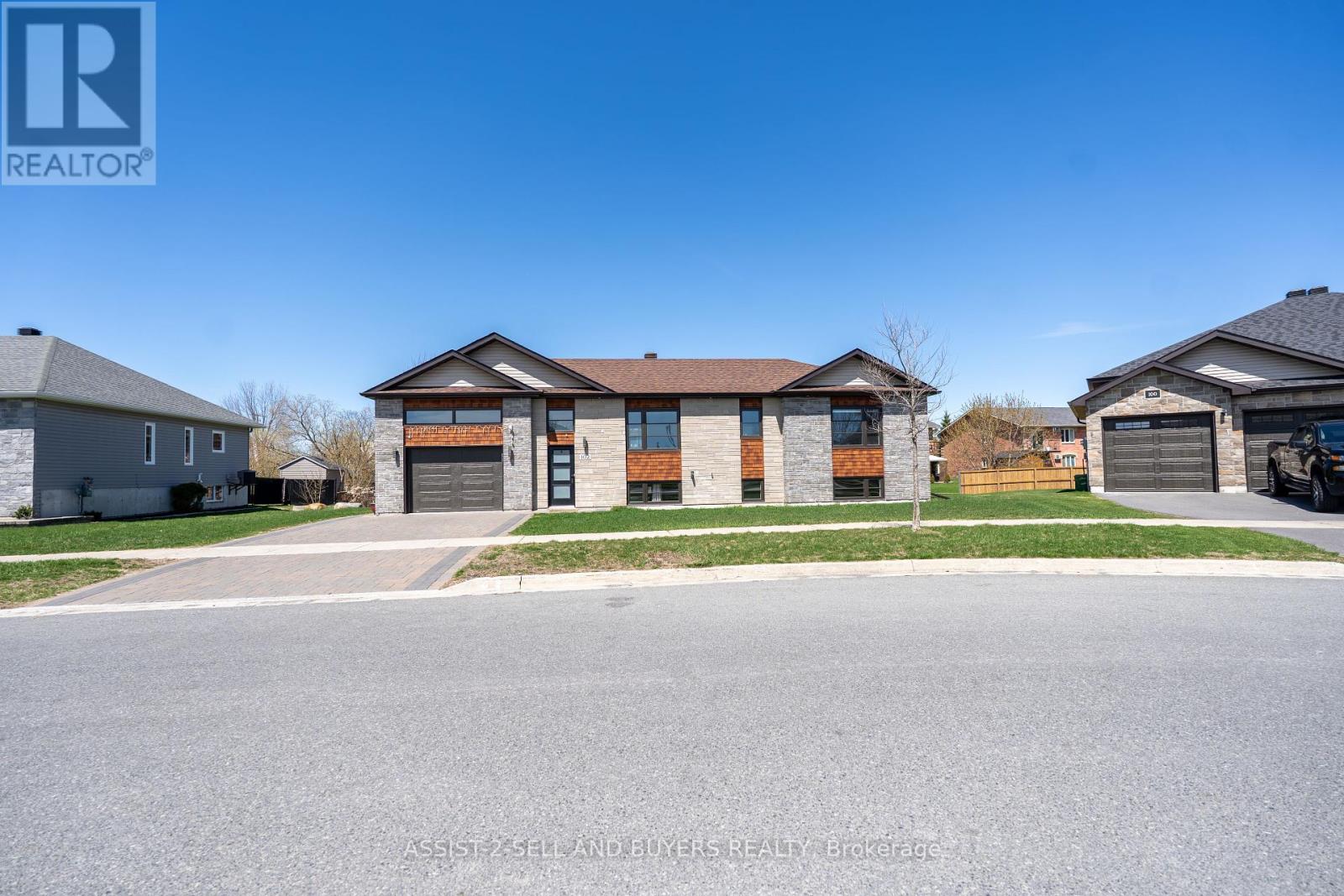 Property at 102 FORESTDALE CRESCENT image 3