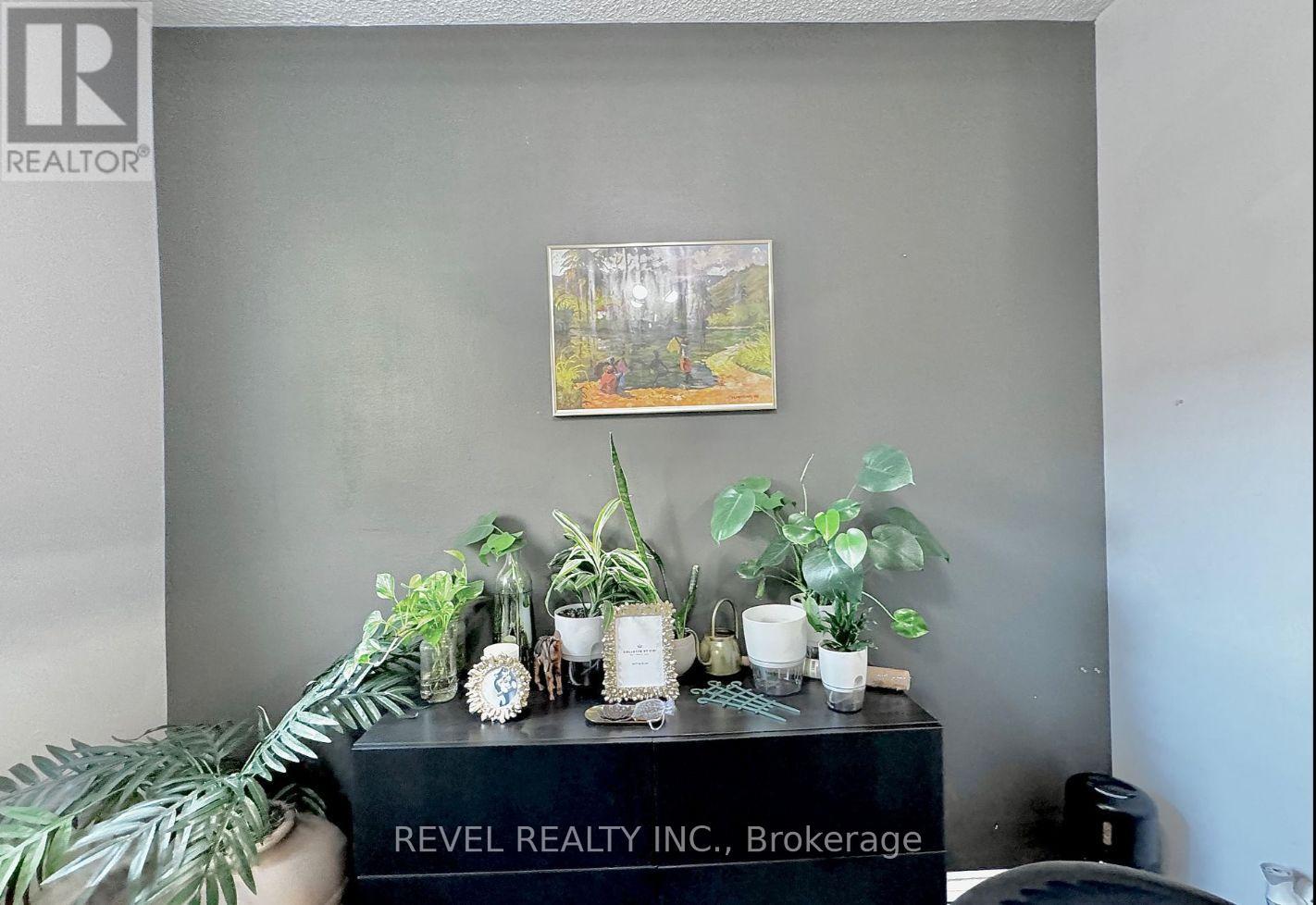 303 - 114 Vaughan Road, Toronto, Ontario  M6C 2M1 - Photo 14 - C12105930