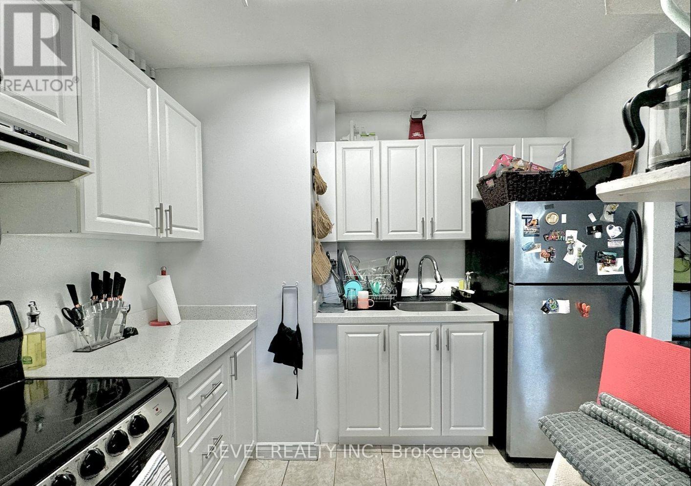 303 - 114 Vaughan Road, Toronto, Ontario  M6C 2M1 - Photo 16 - C12105930