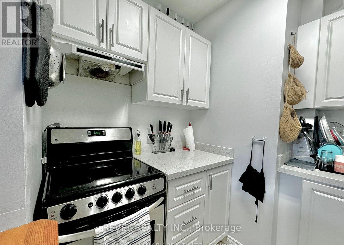 303 - 114 Vaughan Road, Toronto, Ontario  M6C 2M1 - Photo 21 - C12105930