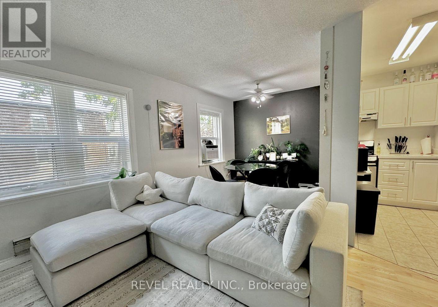 303 - 114 Vaughan Road, Toronto, Ontario  M6C 2M1 - Photo 8 - C12105930