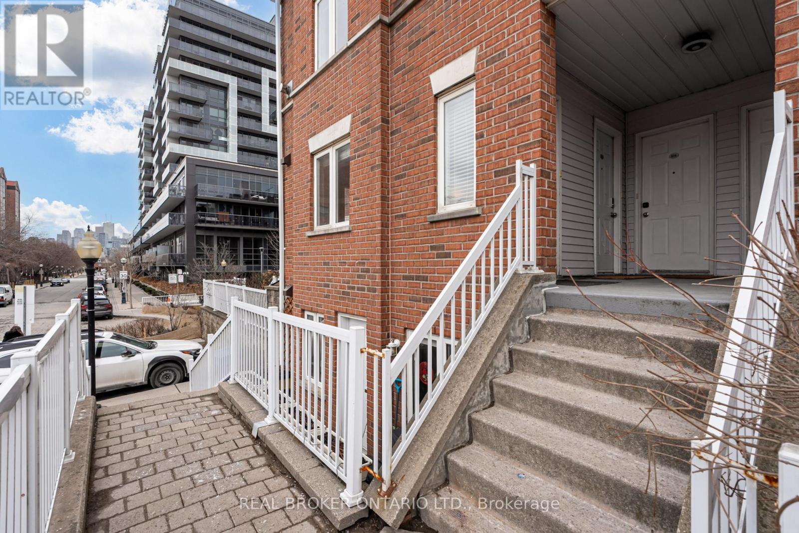 Property at 803 - 12 SUDBURY STREET image 5