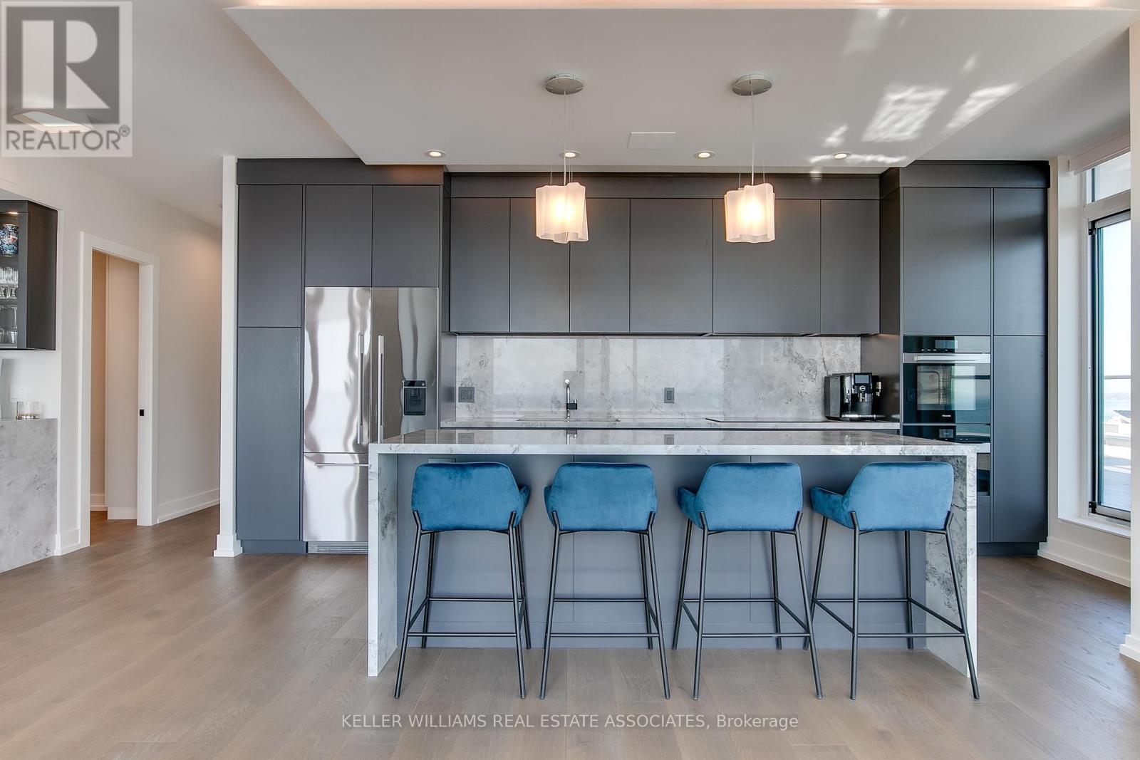 1002 - 90 Stadium Road, Toronto, Ontario  M5V 3W5 - Photo 10 - C12111423