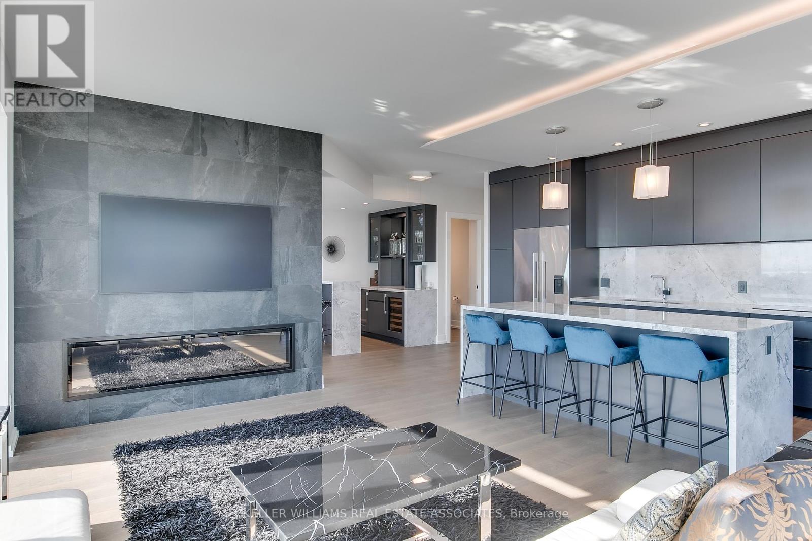 1002 - 90 Stadium Road, Toronto, Ontario  M5V 3W5 - Photo 12 - C12111423