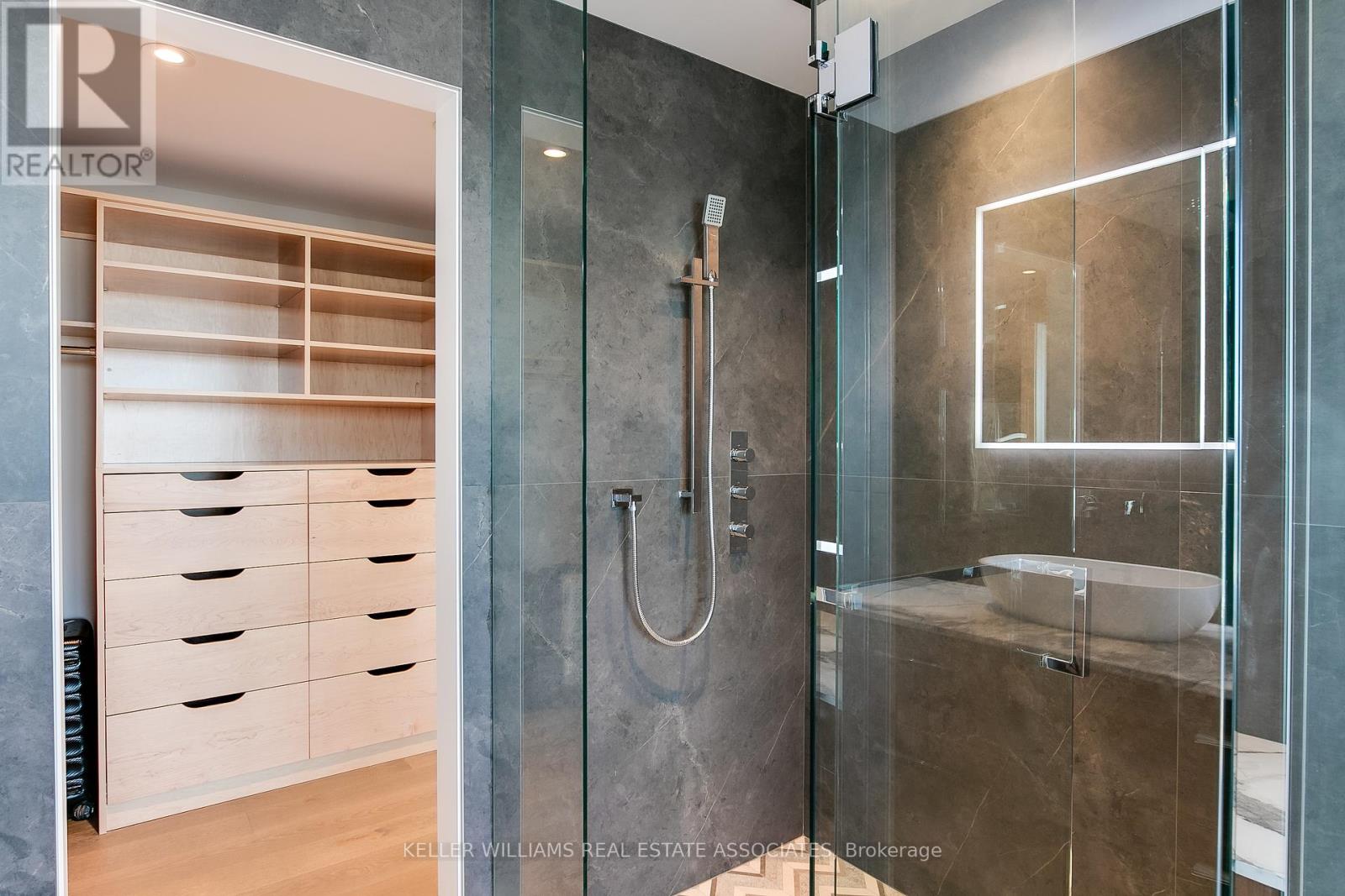 1002 - 90 Stadium Road, Toronto, Ontario  M5V 3W5 - Photo 24 - C12111423