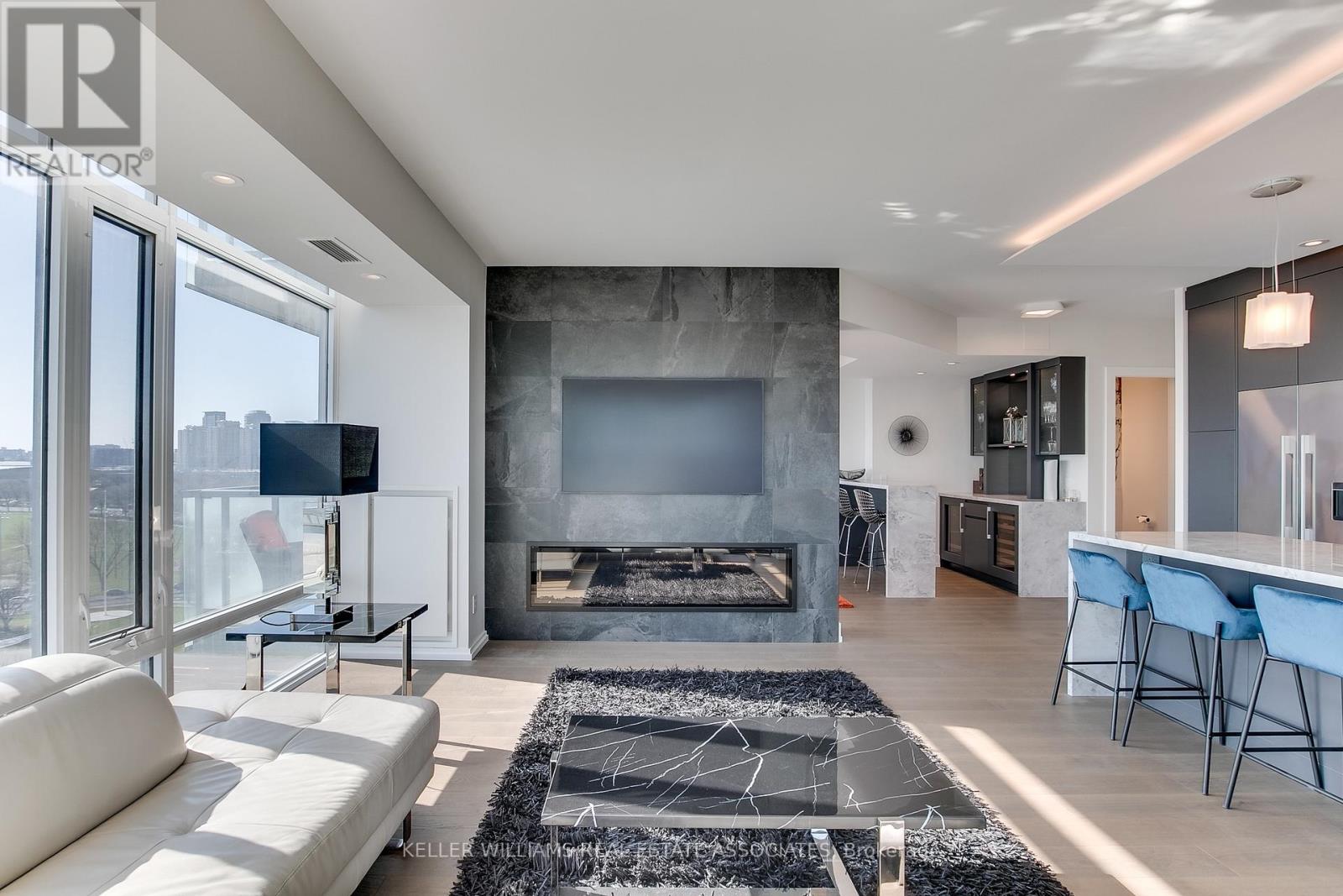 1002 - 90 Stadium Road, Toronto, Ontario  M5V 3W5 - Photo 9 - C12111423