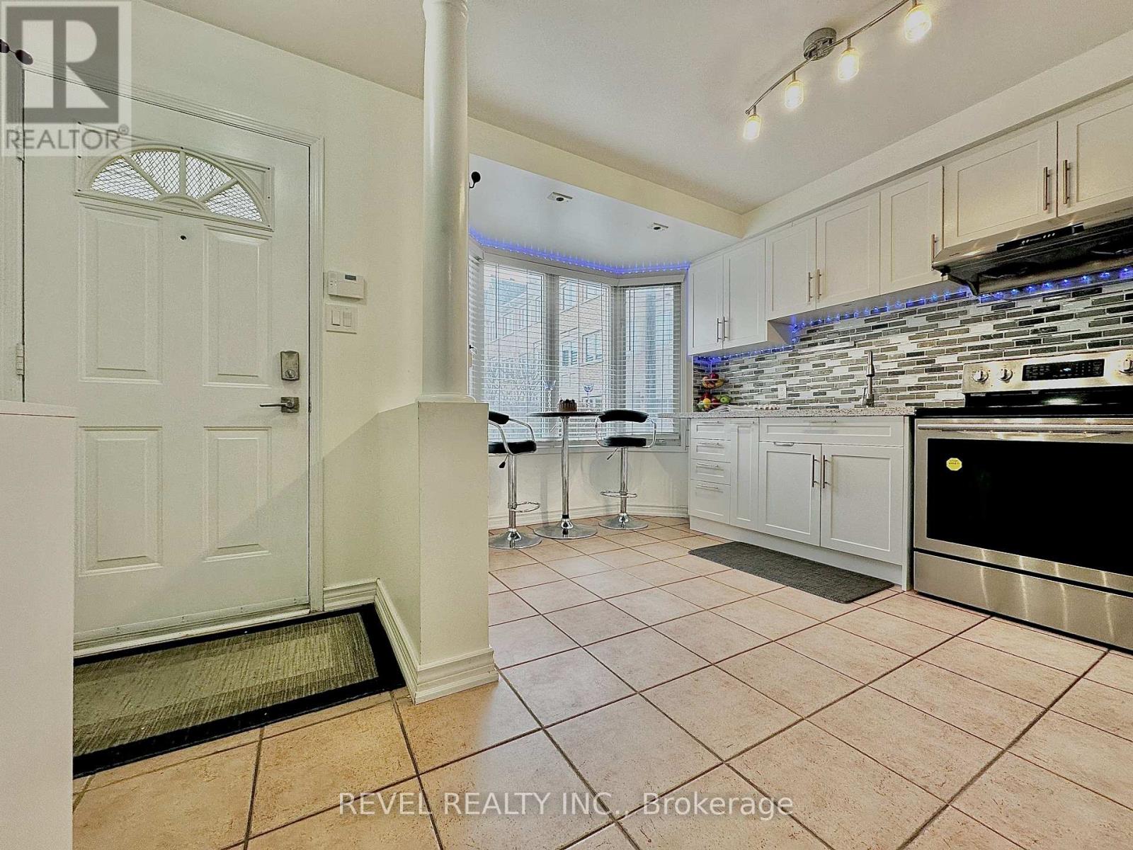 Property at 1107 - 28 ROSEBANK DRIVE image 4
