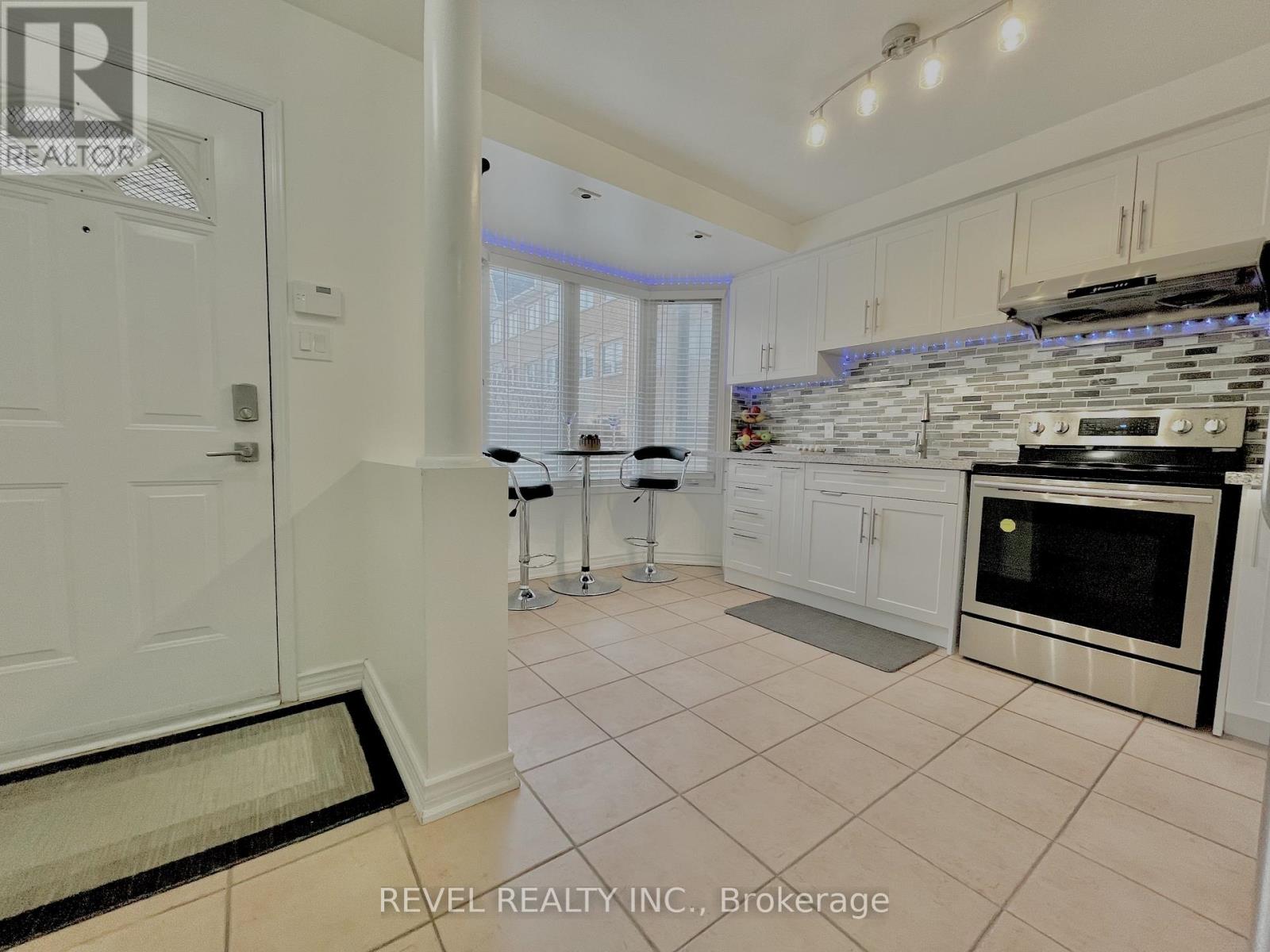 Property at 1107 - 28 ROSEBANK DRIVE image 5
