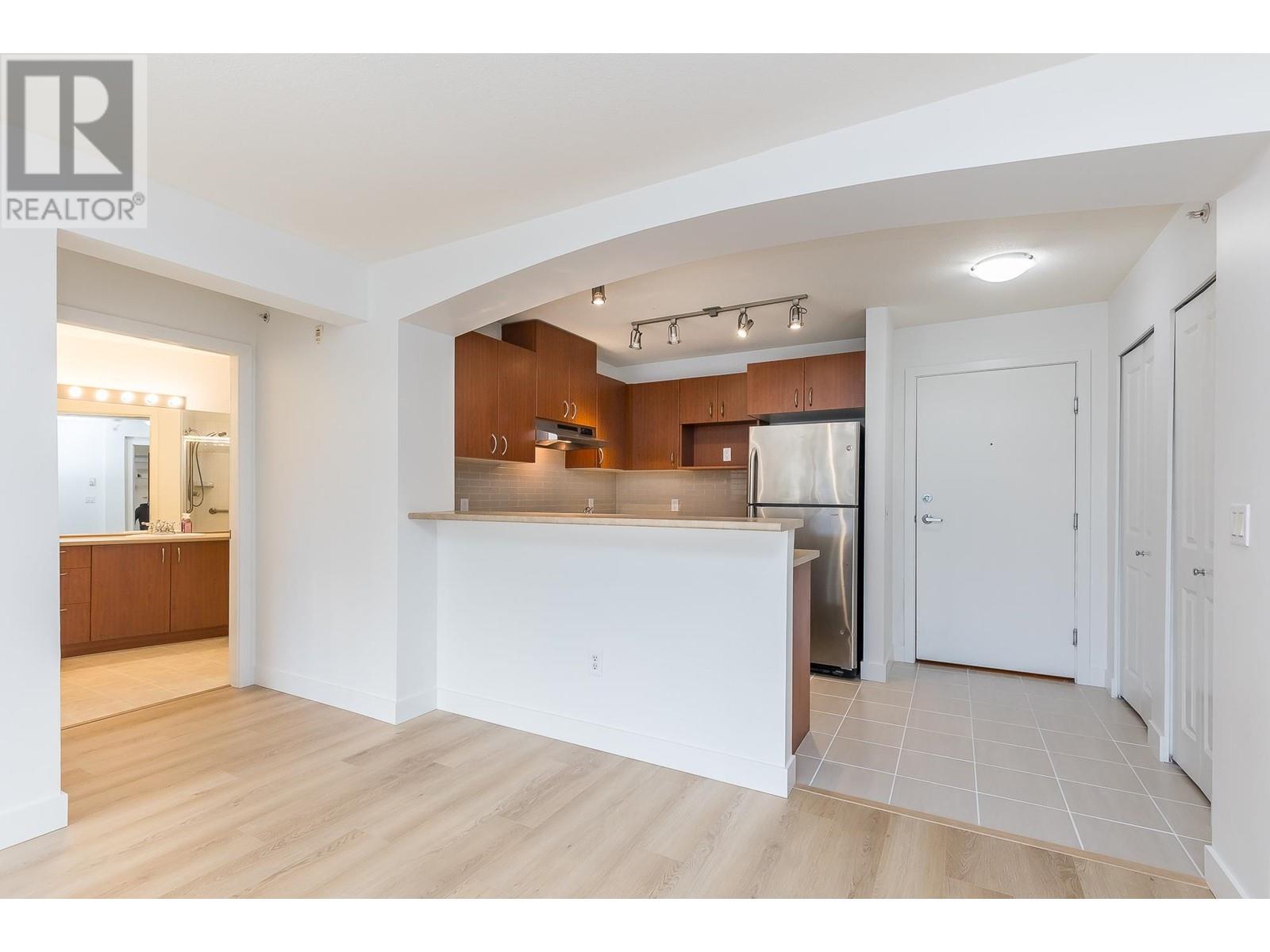 408 9233 Government Street, Burnaby, British Columbia  V3N 0A3 - Photo 6 - R2994804