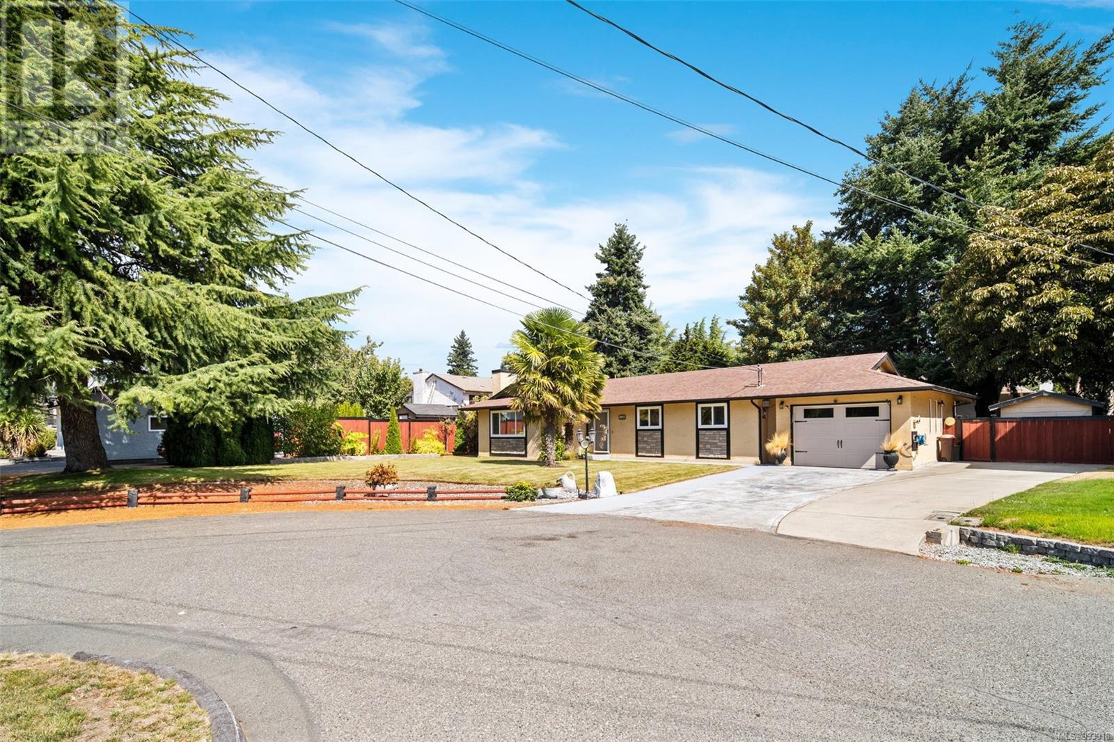 Property at 510 Nellie Pl image 3