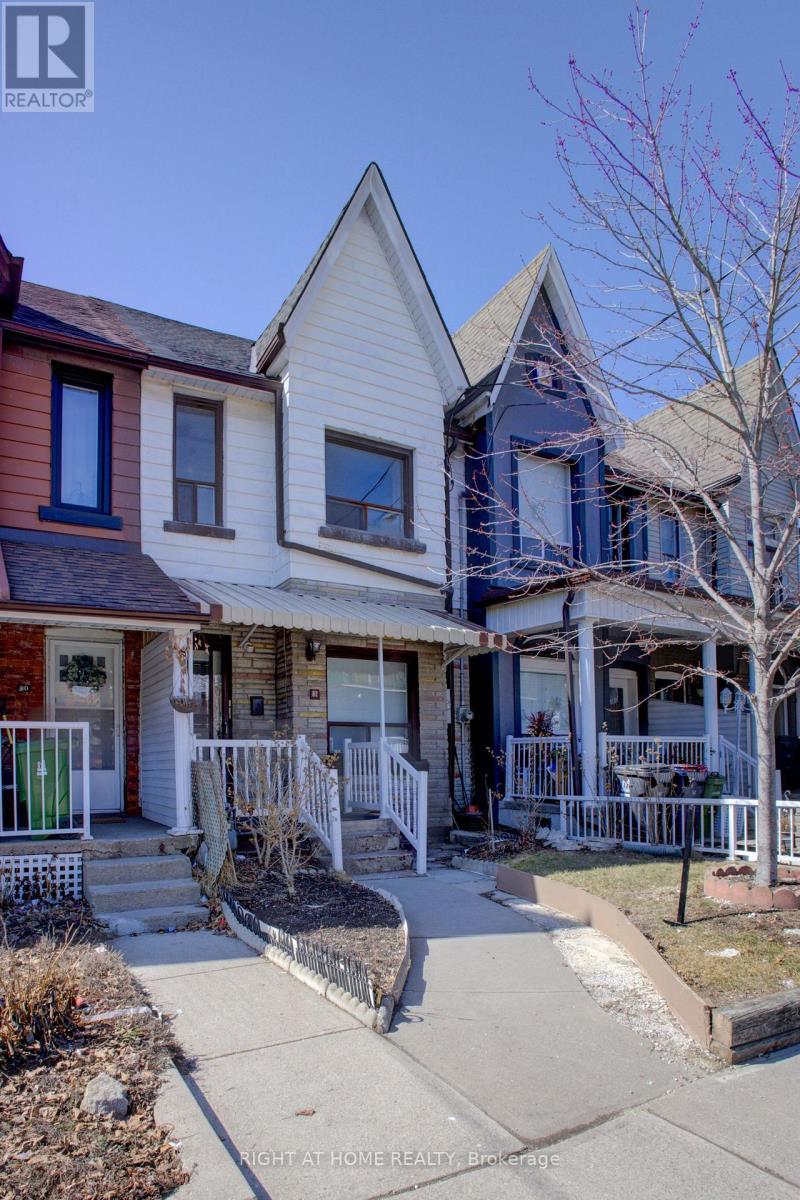 82 Uxbridge Avenue E, Toronto, Ontario  M6N 2Y2 - Photo 2 - W12111449