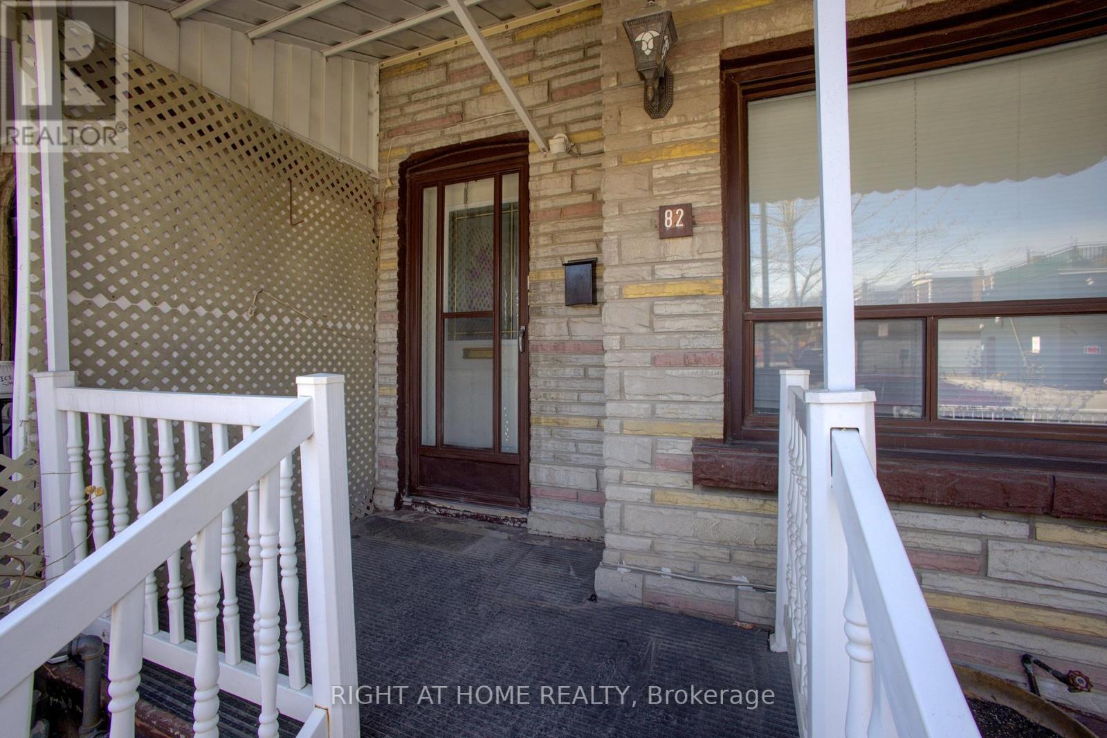 82 Uxbridge Avenue E, Toronto, Ontario  M6N 2Y2 - Photo 3 - W12111449