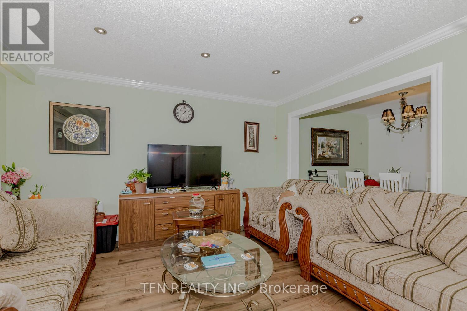 Property at 11 GLENMORE CRESCENT image 4