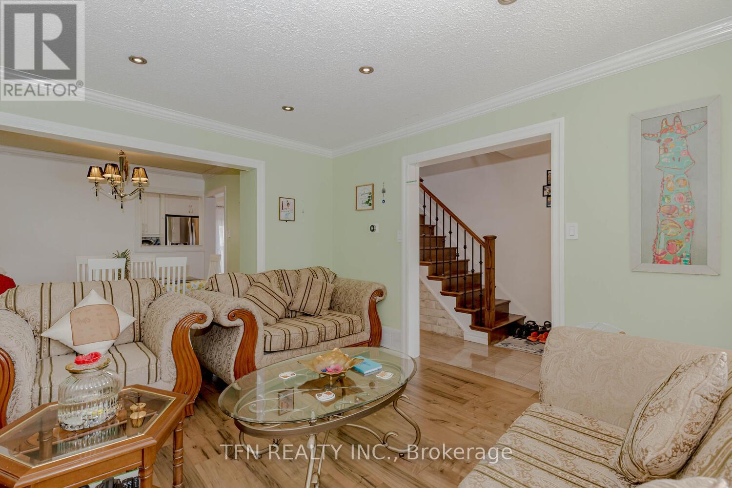 Property at 11 GLENMORE CRESCENT image 5