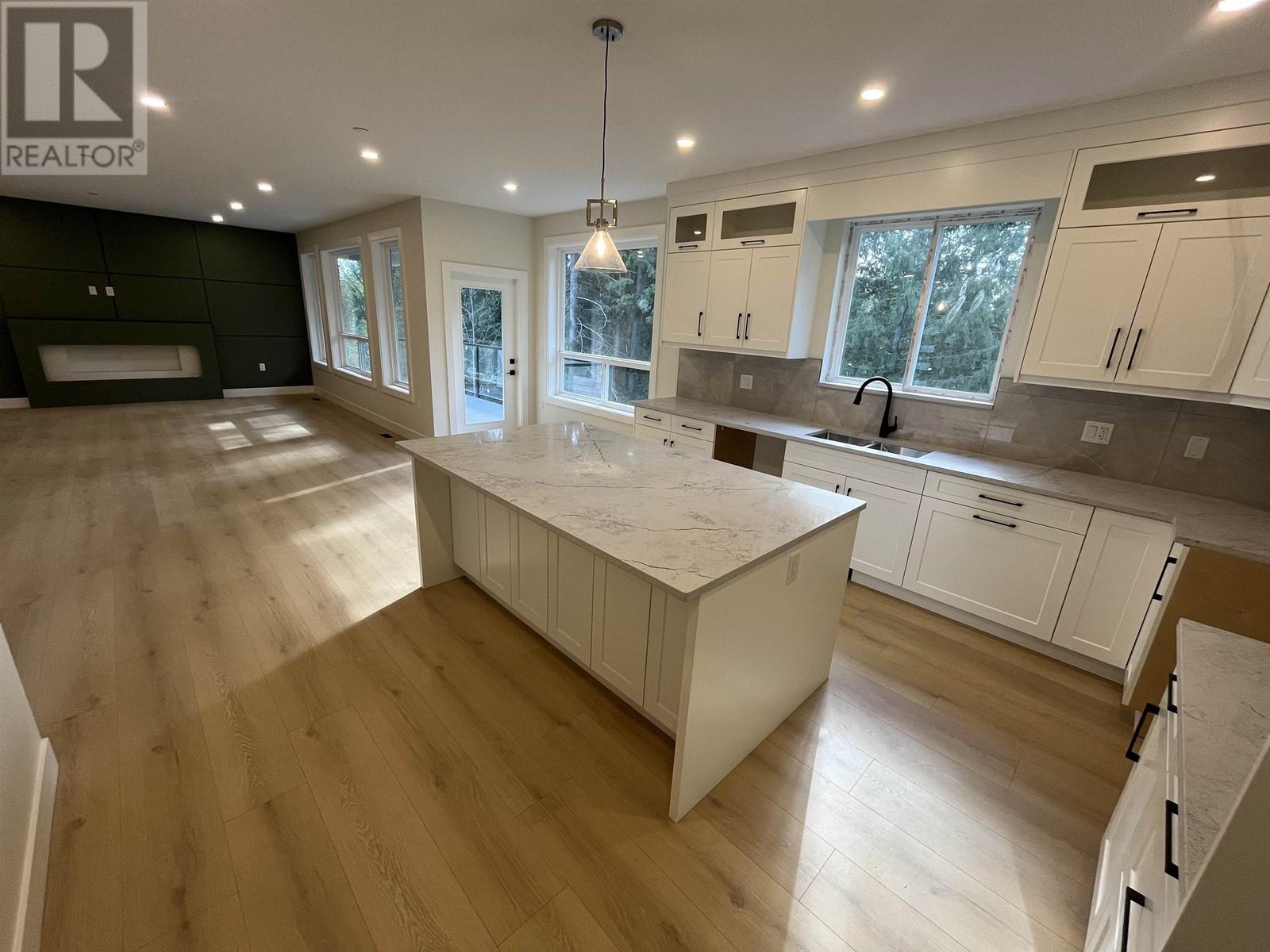23349 Cross Road, Maple Ridge, British Columbia  V4R 0C8 - Photo 4 - R2953522