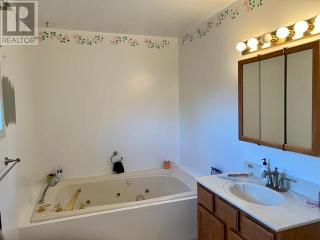 27 Raven Crescent, Fort Nelson, British Columbia  V0C 1R0 - Photo 18 - R2939589