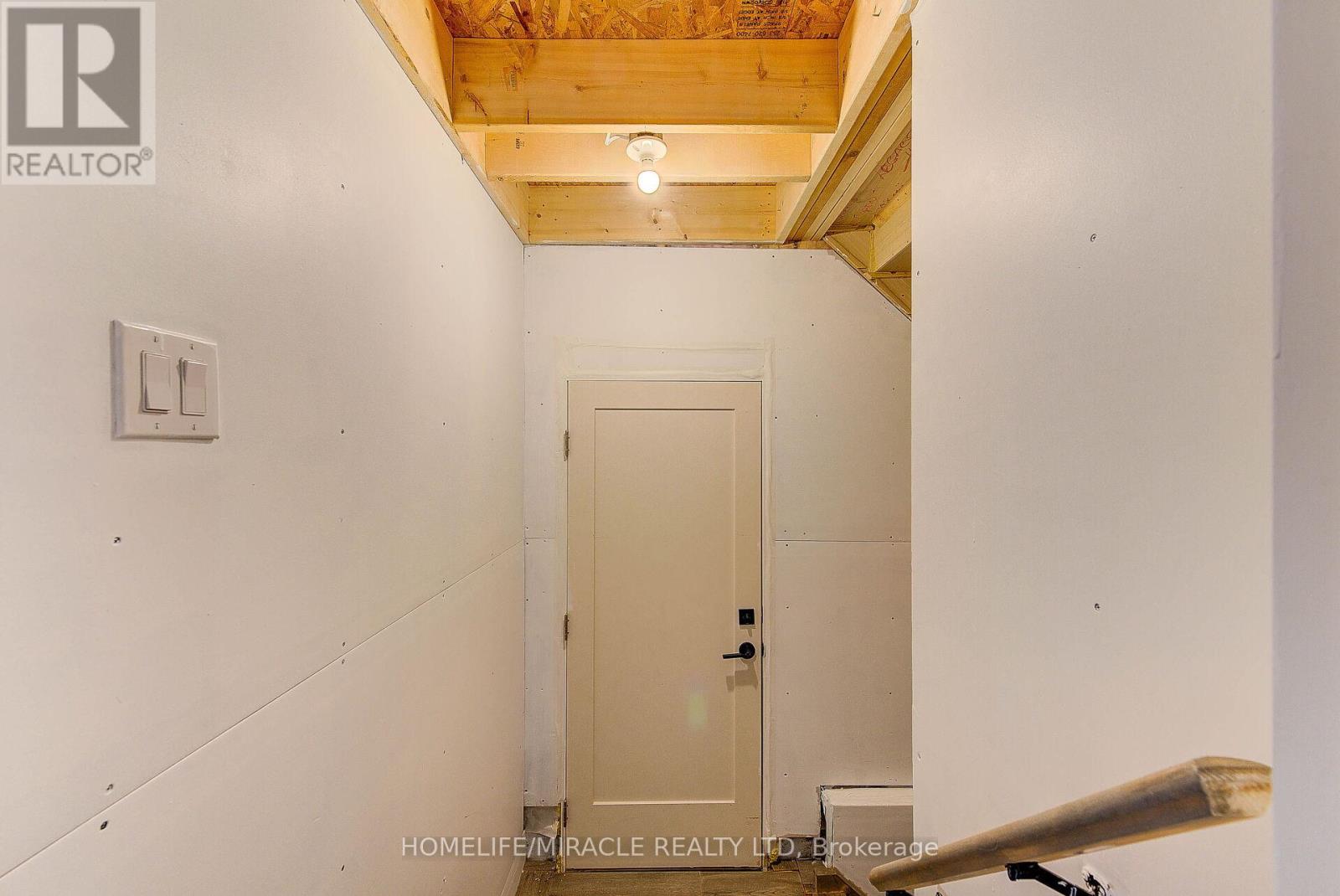 1480 Medway Park Drive, London North, Ontario  N6G 0Z6 - Photo 37 - X12111442