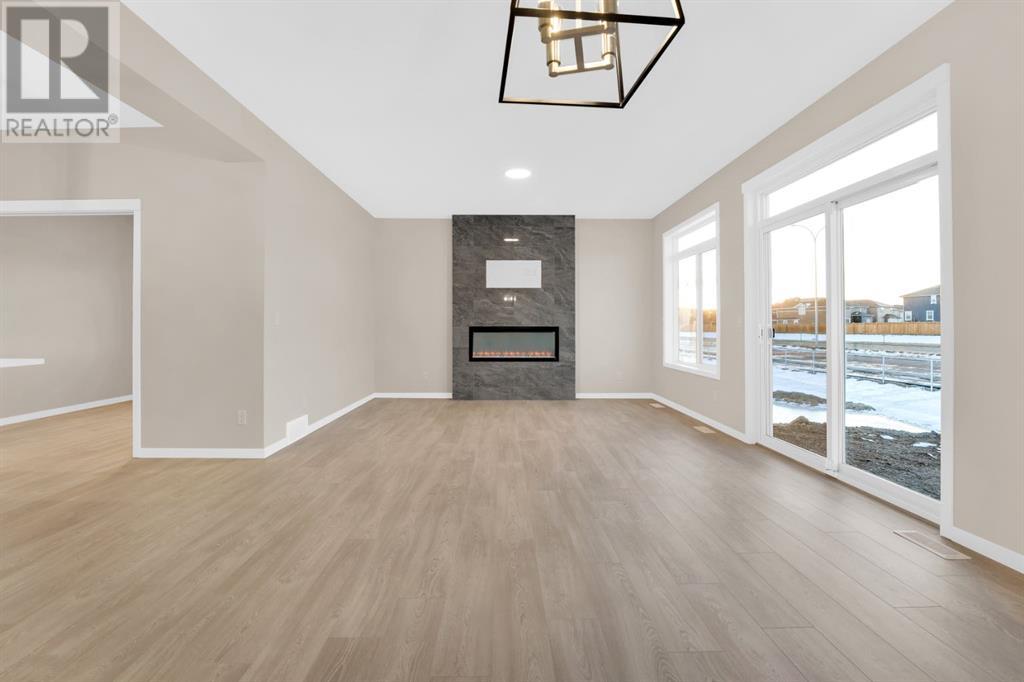 Property at 309 Corner Glen Way NE image 2