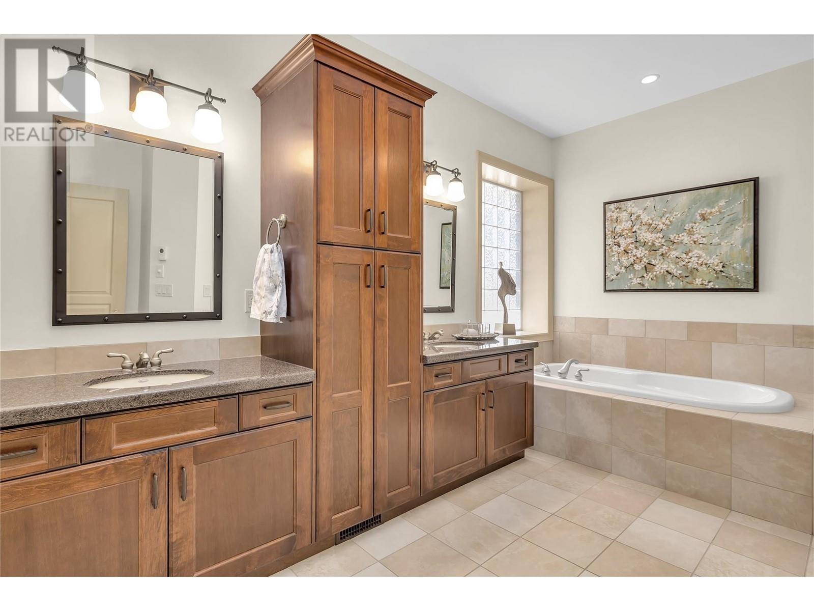 2037 Capistrano Drive, Kelowna, British Columbia  V1V 2N1 - Photo 29 - 10345582