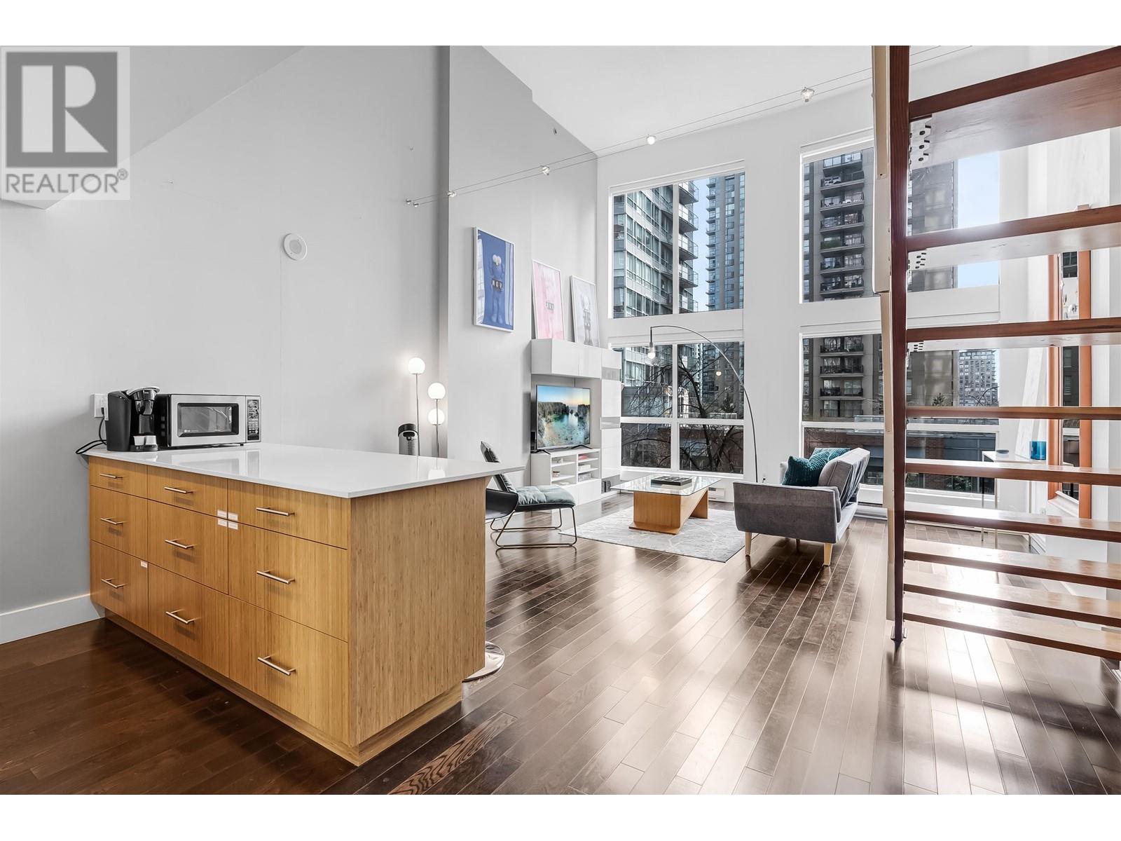 318 933 Seymour Street, Vancouver, British Columbia  V6B 6L6 - Photo 10 - R2996041