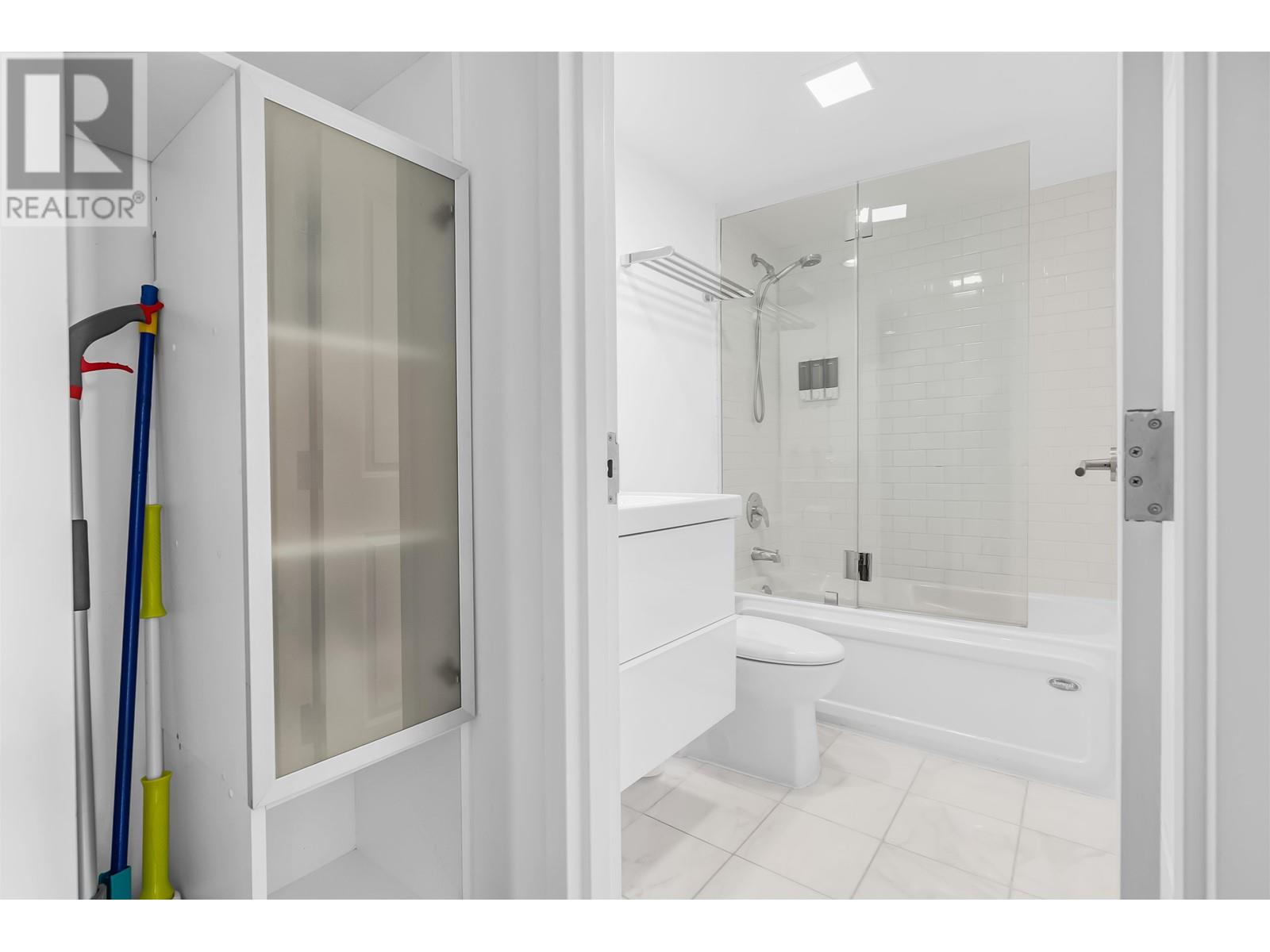 318 933 Seymour Street, Vancouver, British Columbia  V6B 6L6 - Photo 21 - R2996041