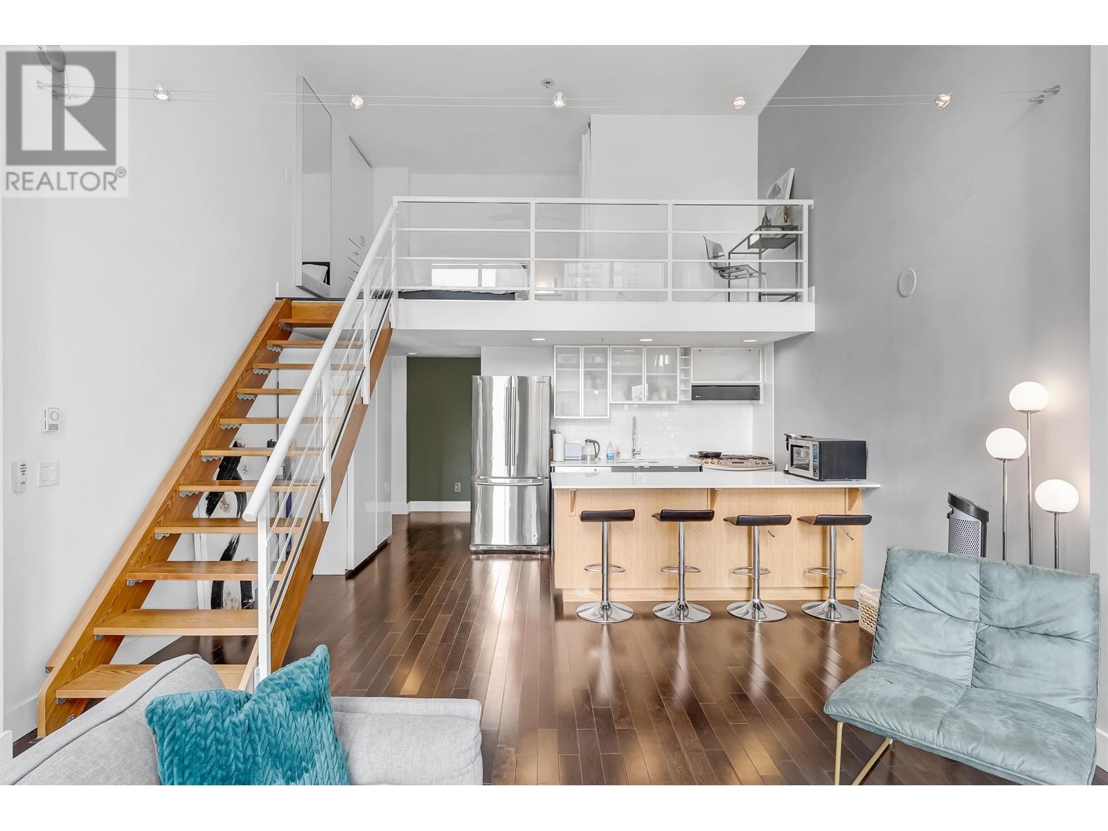318 933 Seymour Street, Vancouver, British Columbia  V6B 6L6 - Photo 5 - R2996041