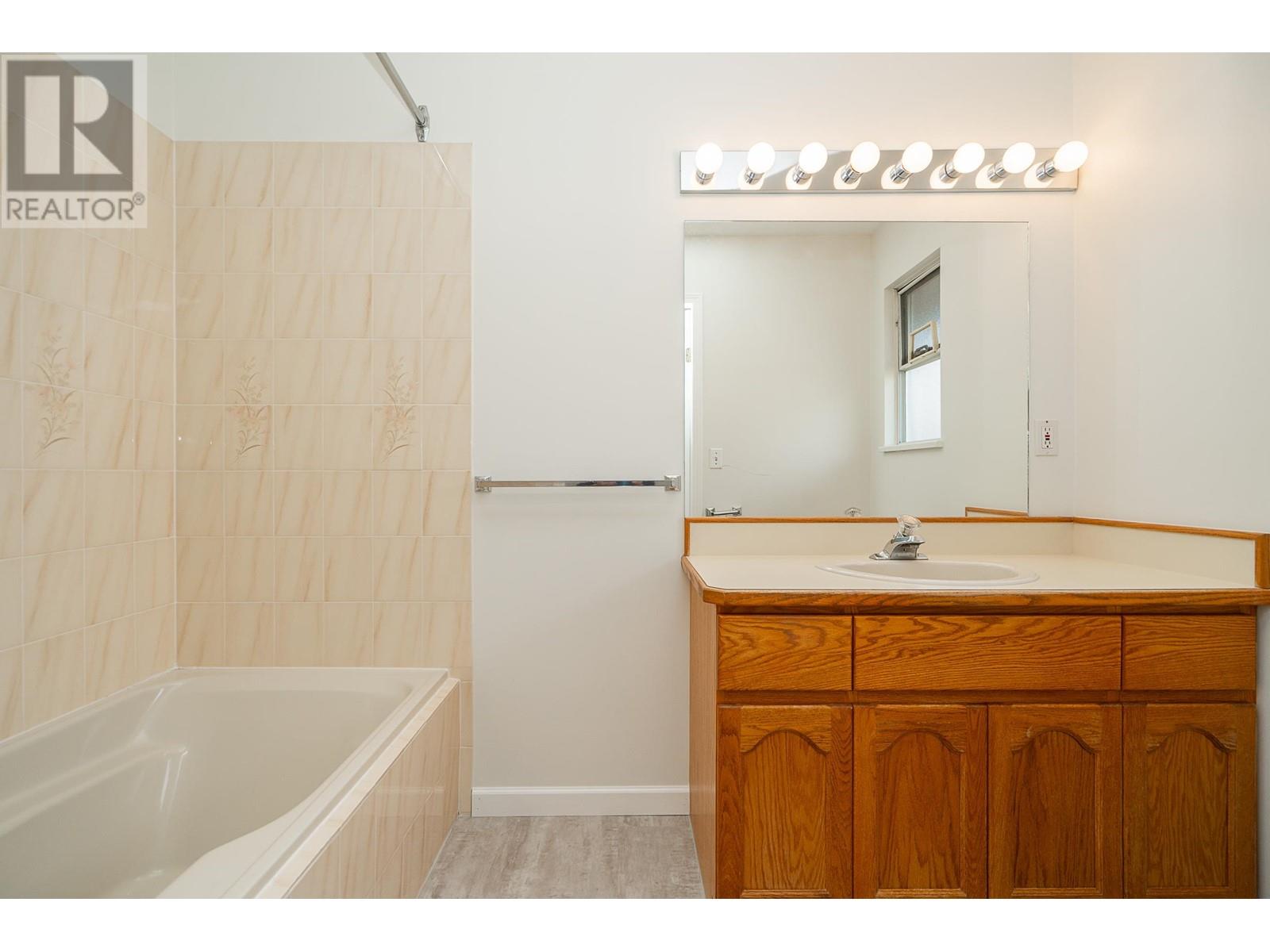 12320 206 Street, Maple Ridge, British Columbia  V2X 0M6 - Photo 21 - R2996042