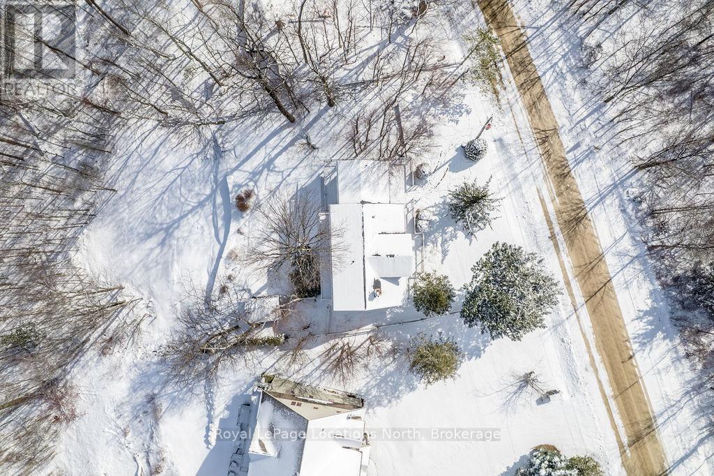 192 Hidden Lake Road, Blue Mountains, Ontario L9Y 0T6 - Photo 46 - X12104639