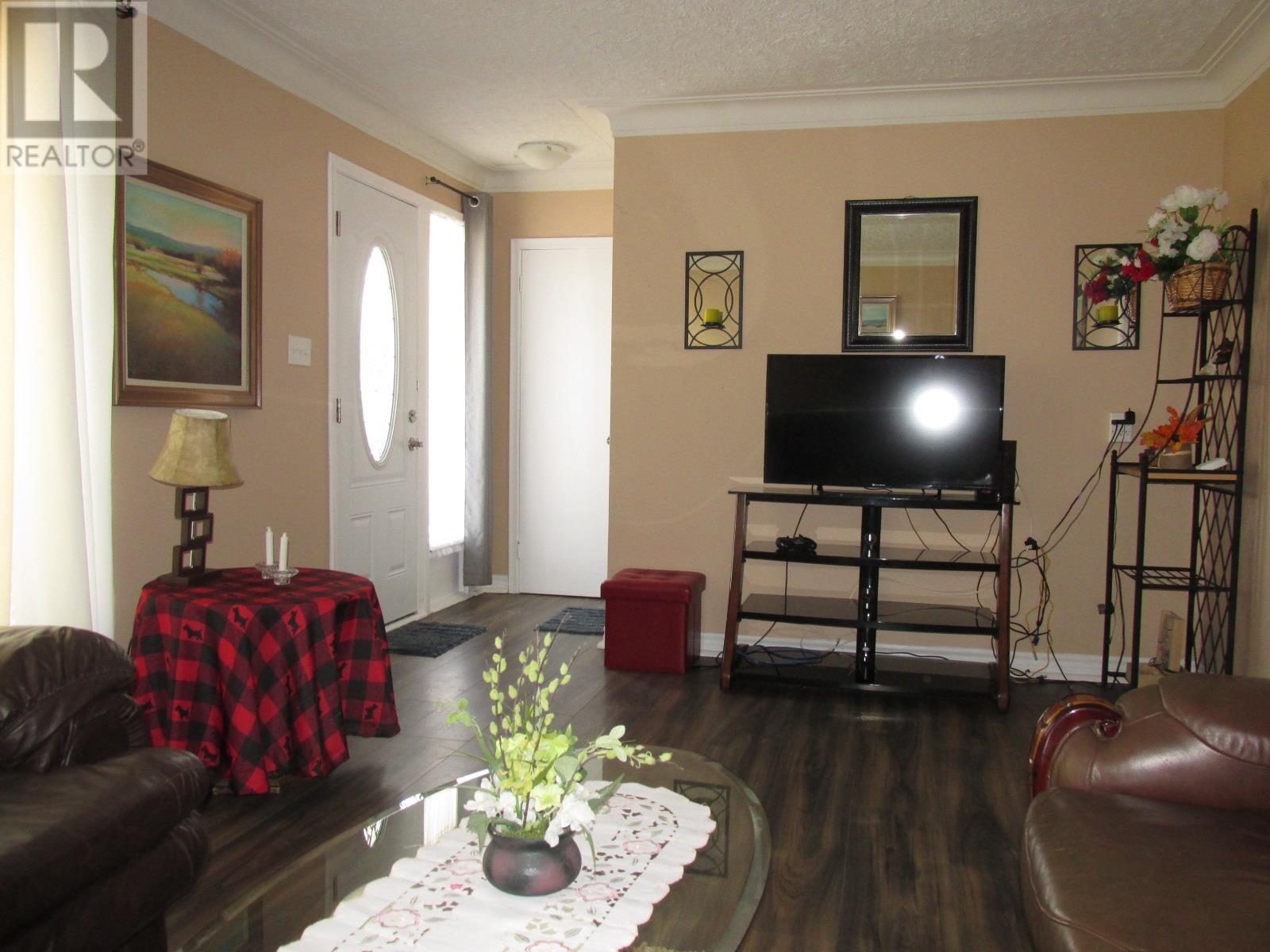 3 Hart Rd, Elliot Lake, Ontario  P5A 2M8 - Photo 11 - SM250870