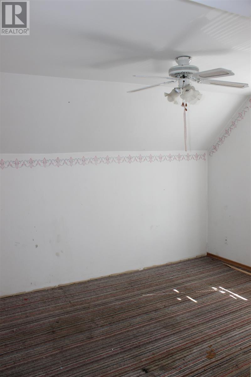 15 St. Georges Ave W, Sault Ste Marie, Ontario  P6C 1B3 - Photo 9 - SM250879