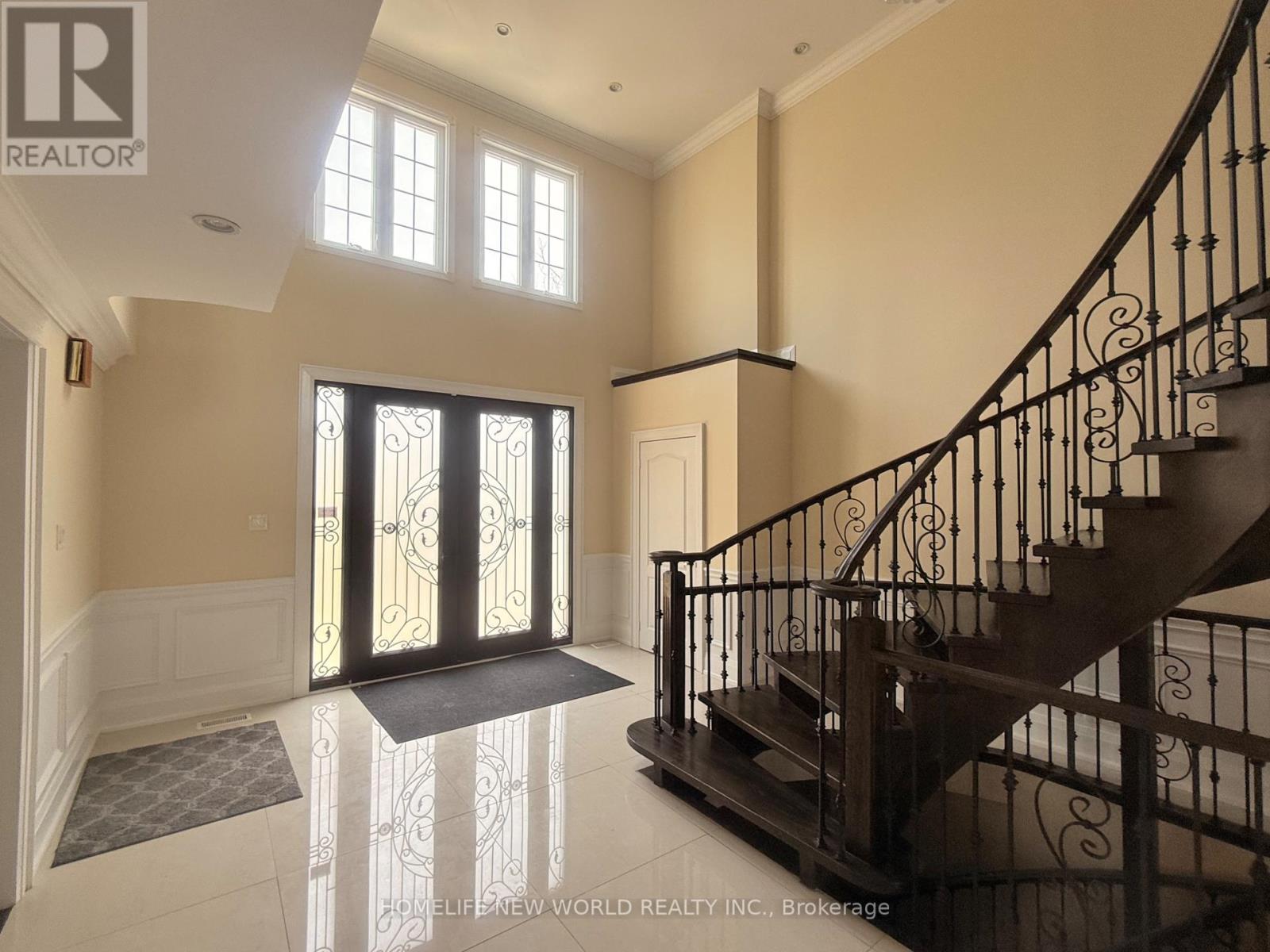Property at 2 GATEWOOD COURT image 2